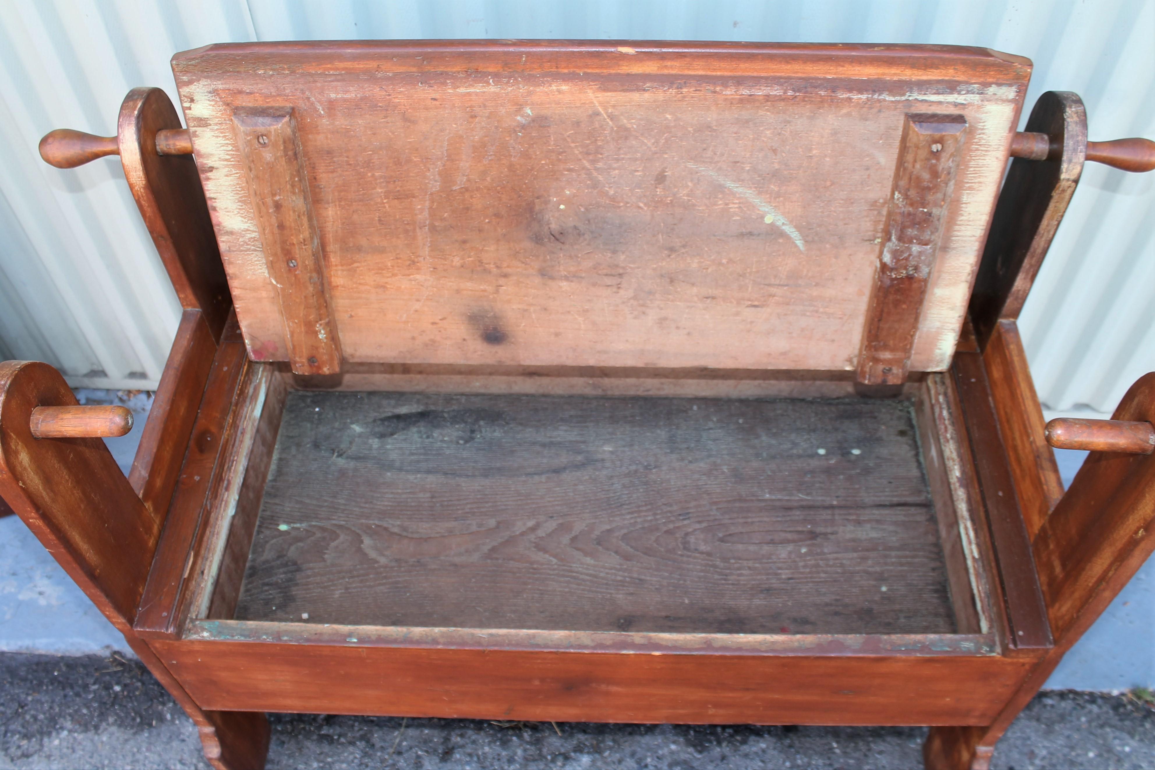 American 19Thc Lift Top Table From New England For Sale
