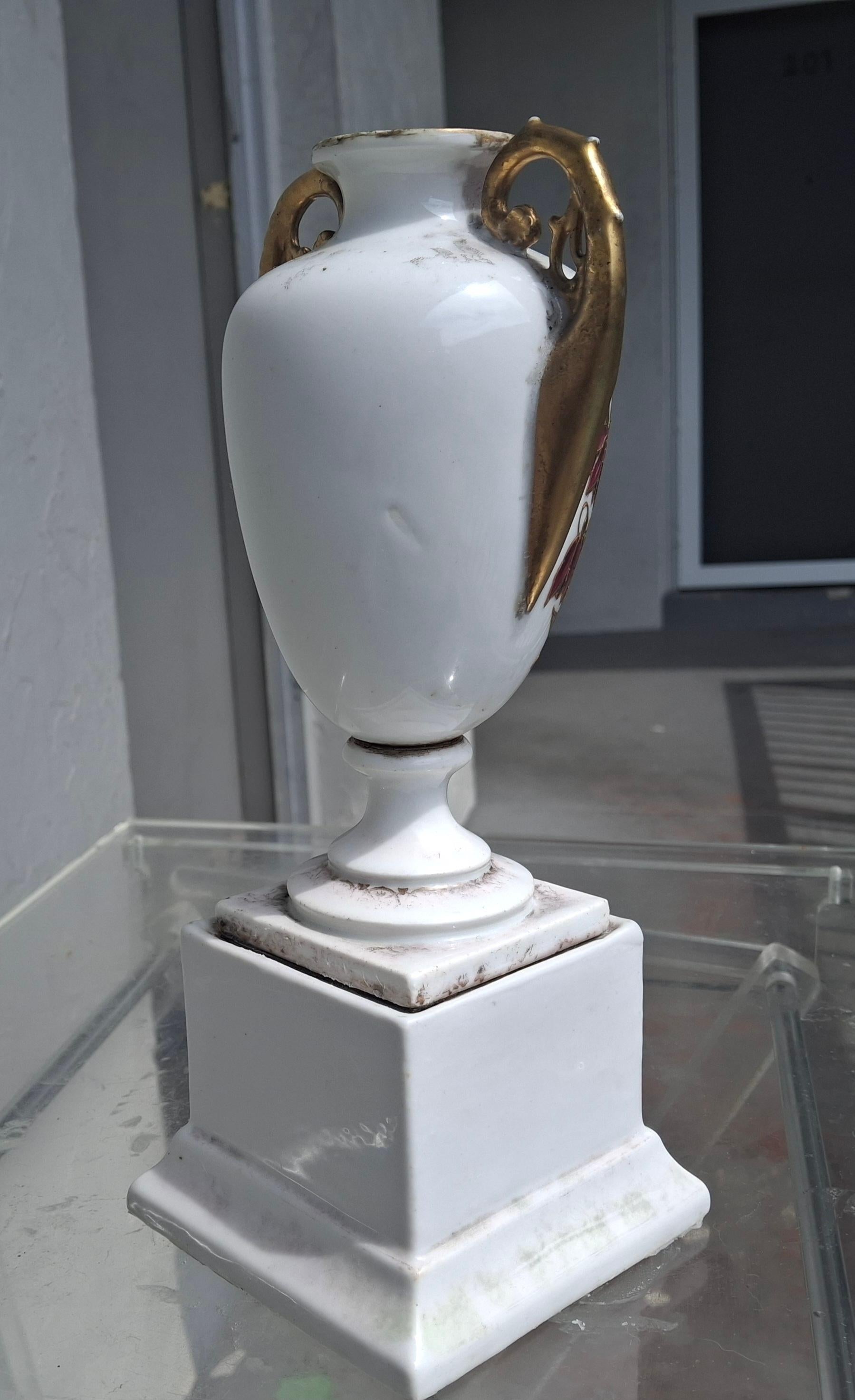 Vaso/urna in porcellana Luigi XV del XIX secolo Royal Vienna Porcelain in vendita 13
