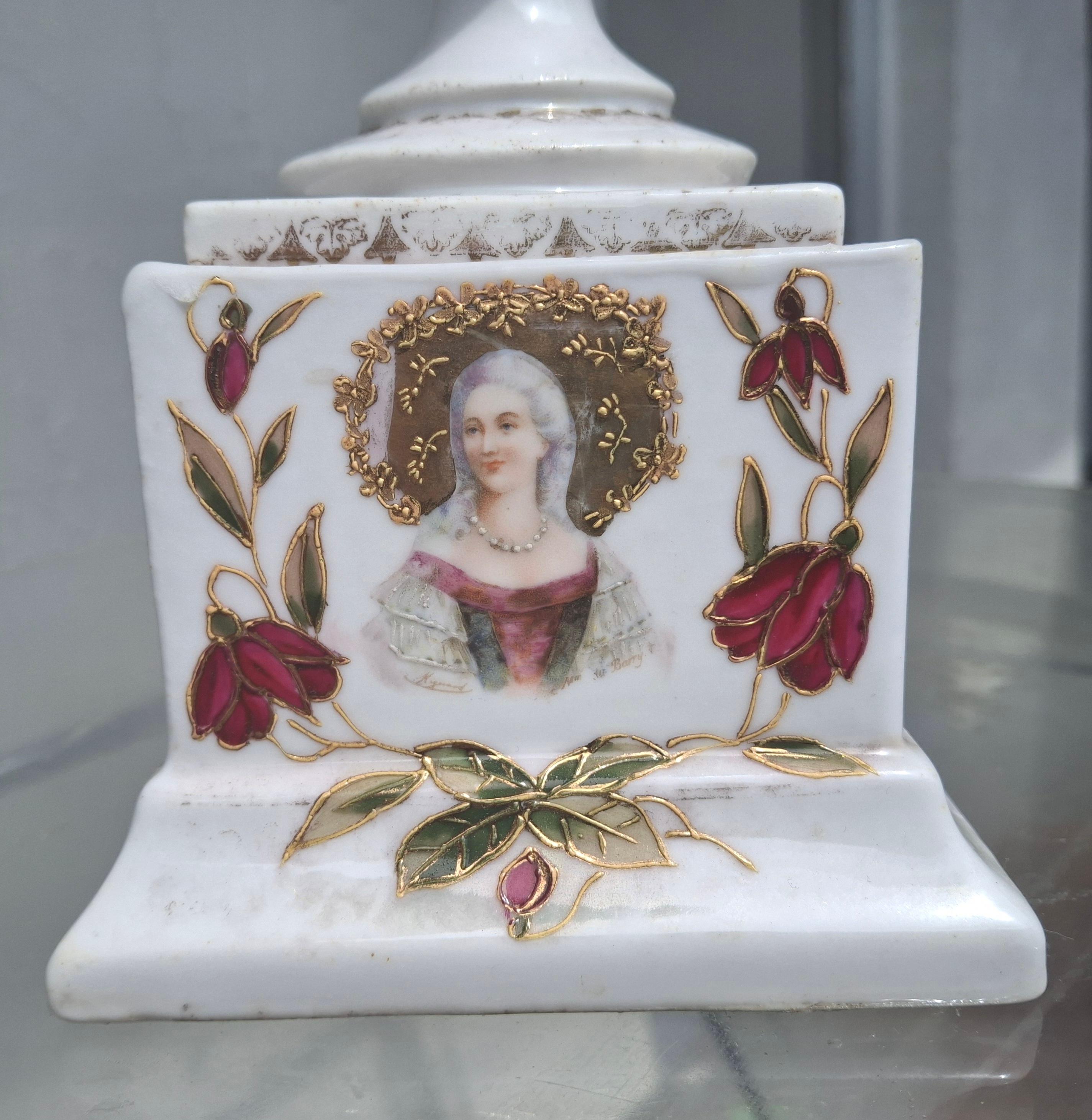 Vaso/urna in porcellana Luigi XV del XIX secolo Royal Vienna Porcelain in vendita 14