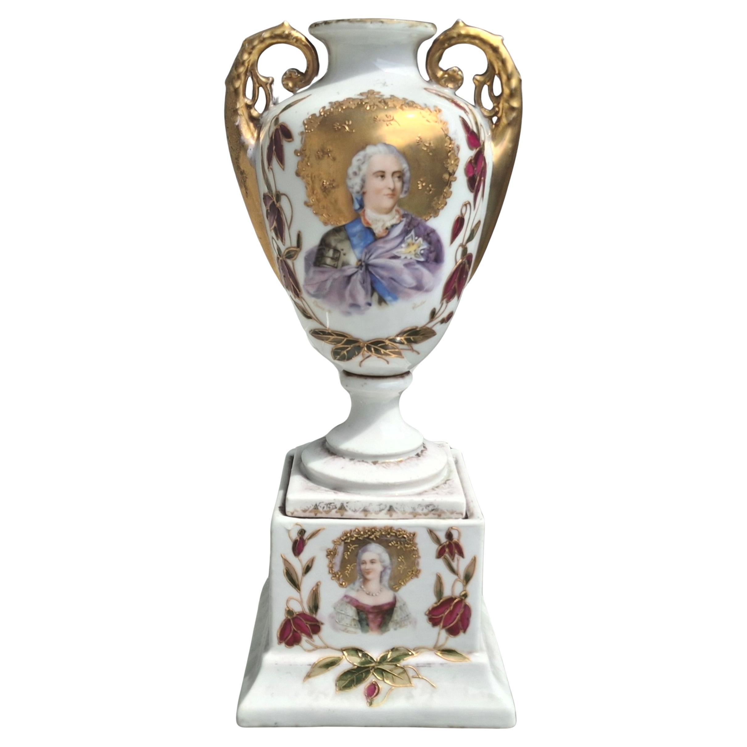 Vaso/urna in porcellana Luigi XV del XIX secolo Royal Vienna Porcelain