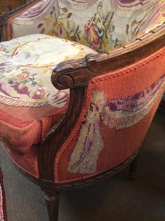 Settee Louis XVI du 19ème siècle en bois fruitier sculpté avec tapisserie à l'aiguille