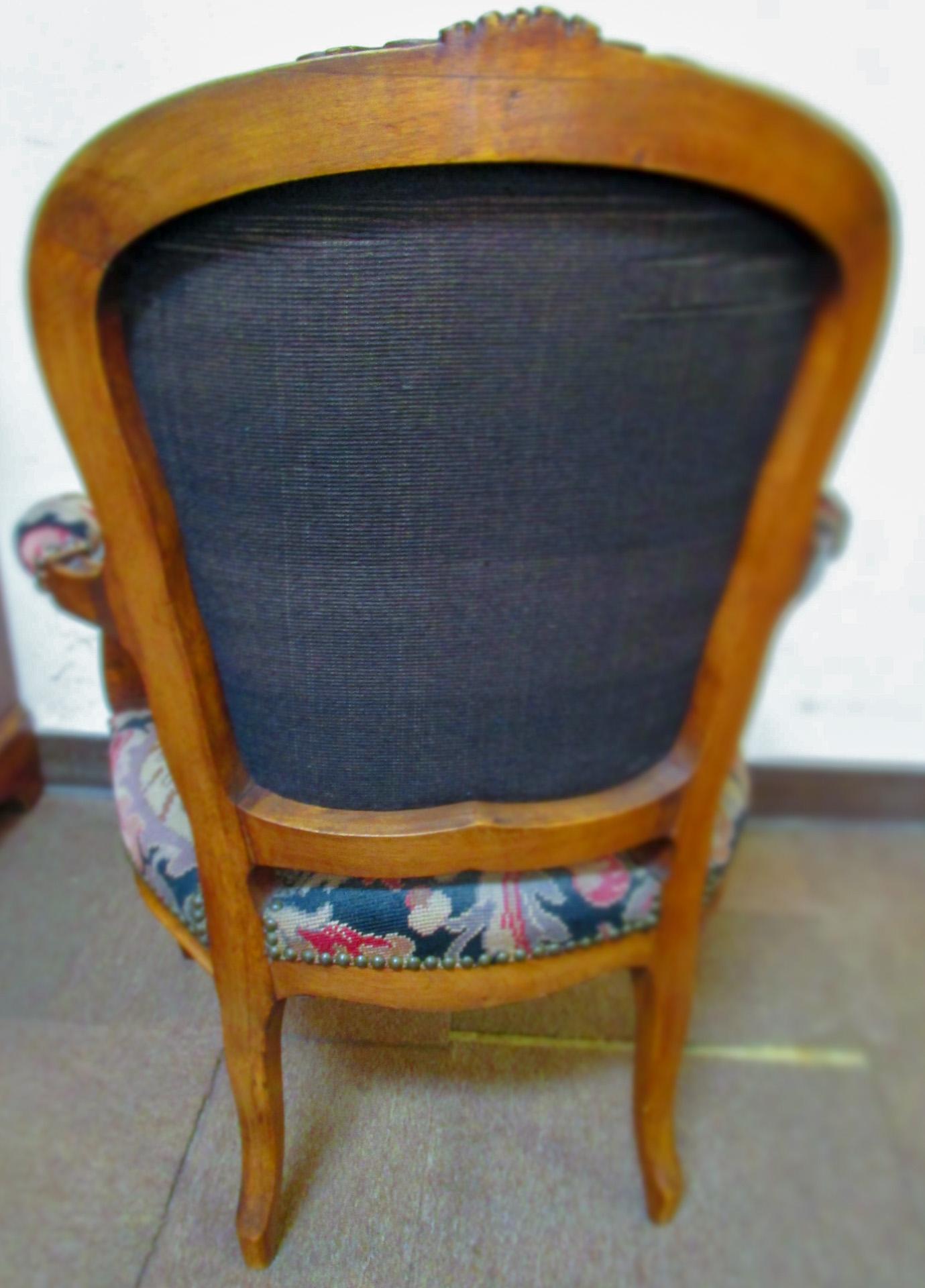 19thc Louis XVI Style Carved Walnut Fauteuils with Needlepoint Upholstery For Sale 9