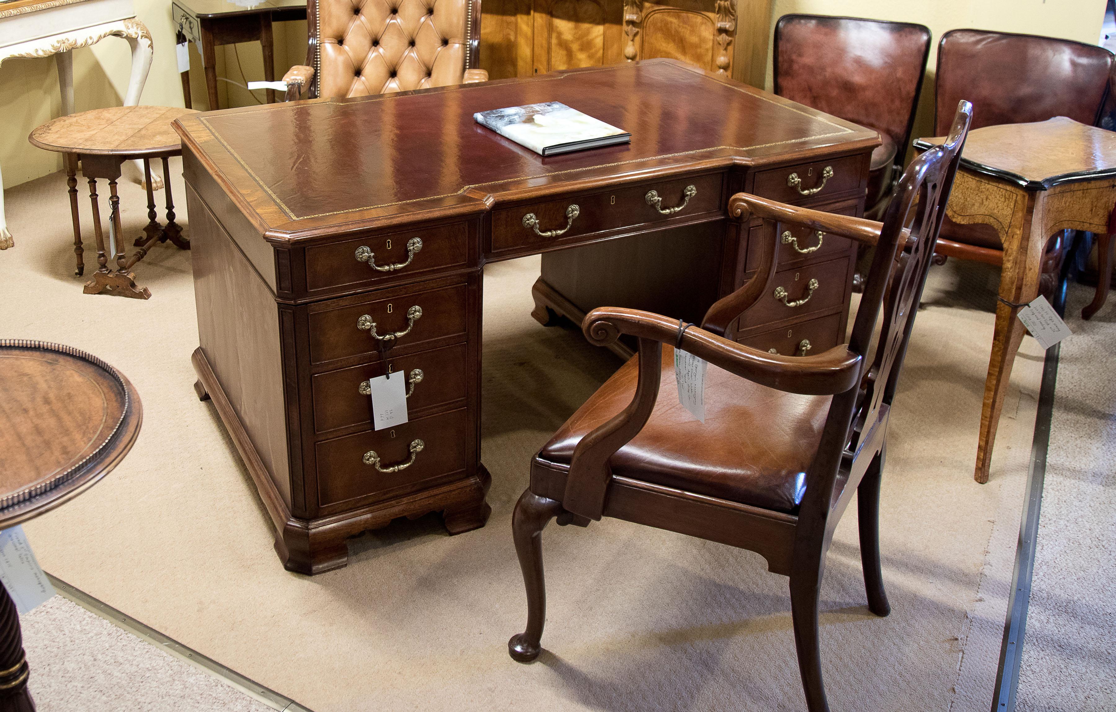 19th Century Mahogany Desk For Sale 2