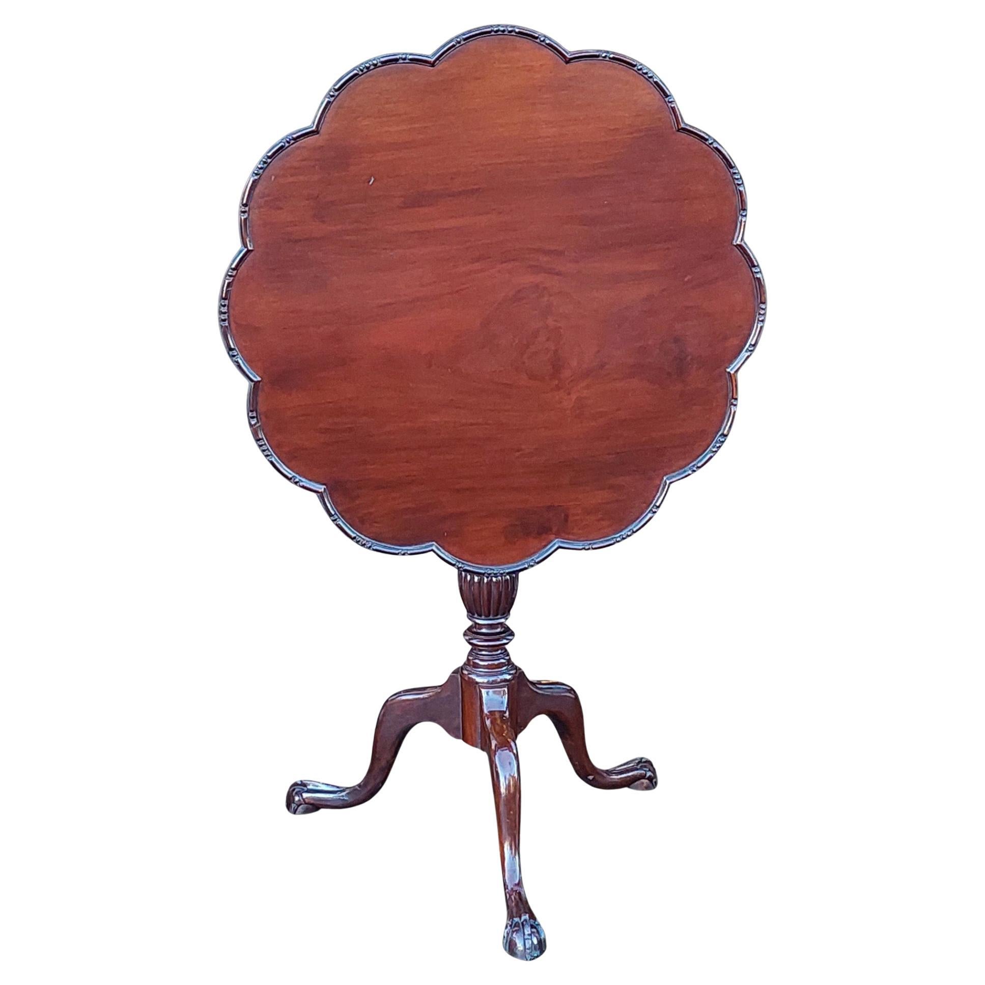 19. Jahrhundert Mahagoni Tilt Top Tripod Tisch