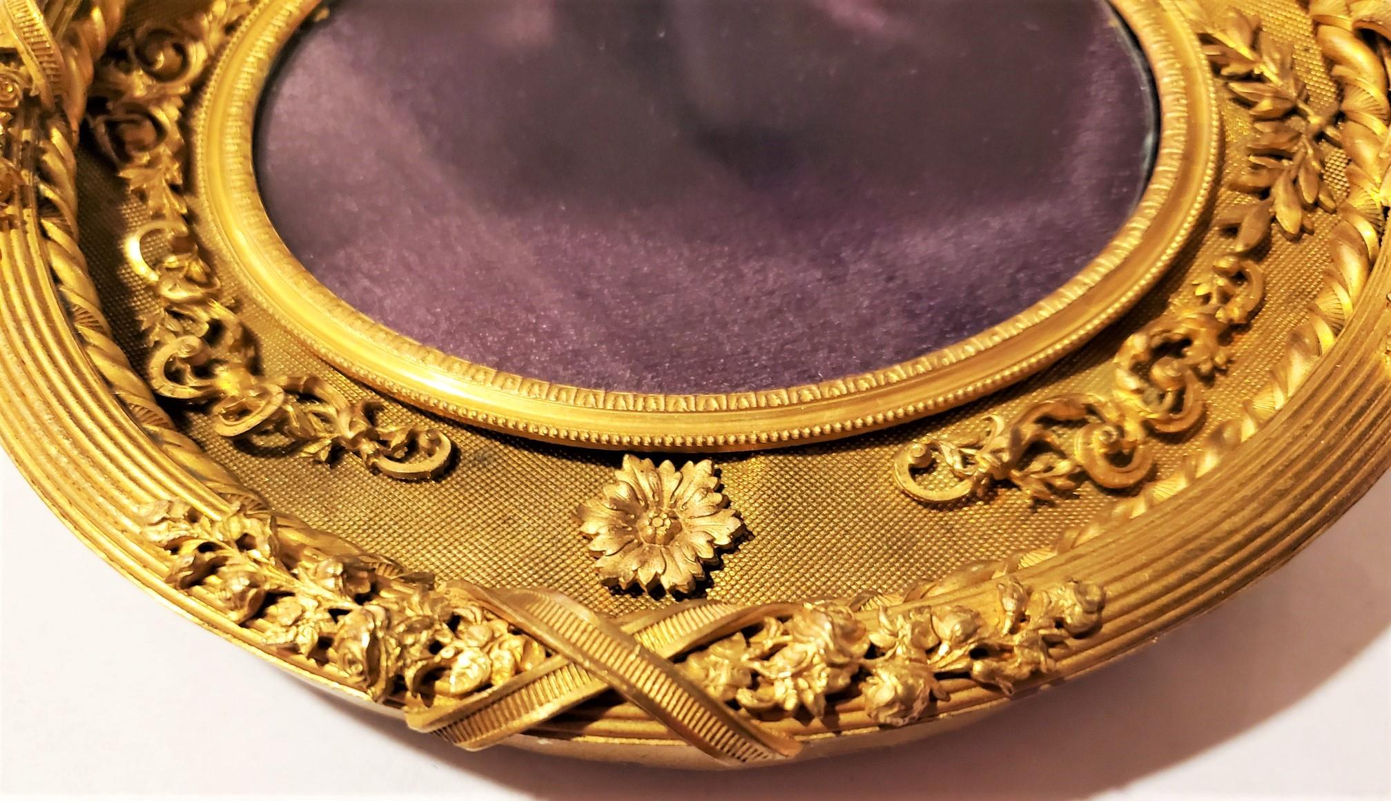 French 19th Century Metal Gilt Frame Oval Picture Frame
