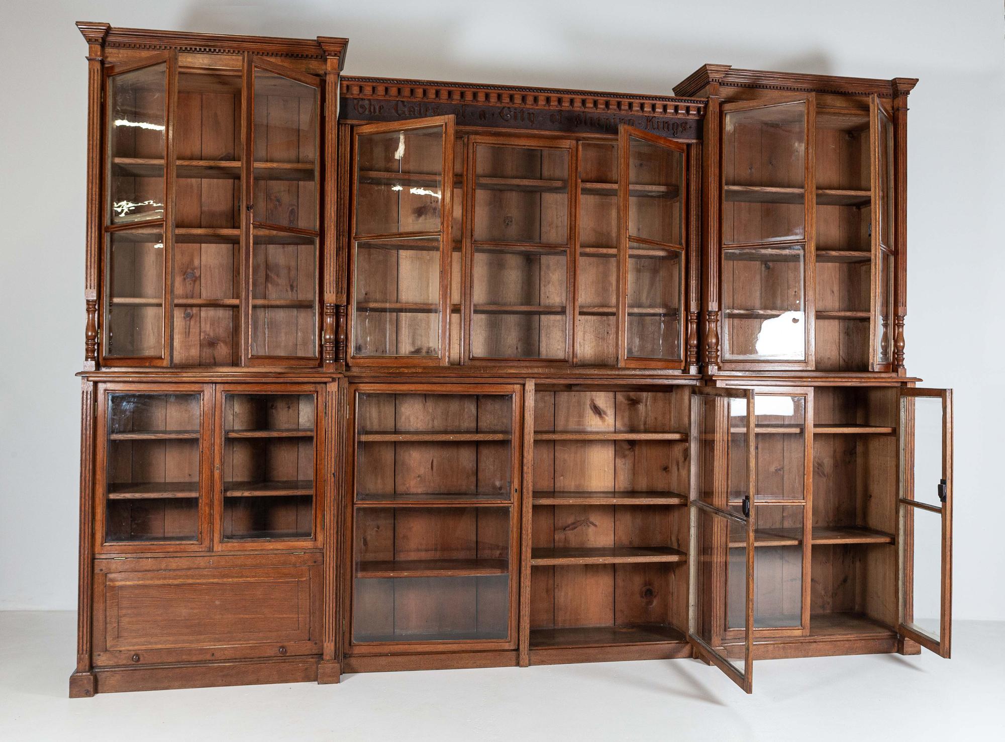 19thc Monumental English Architectural Glazed Oak Bookcase In Good Condition In Staffordshire, GB