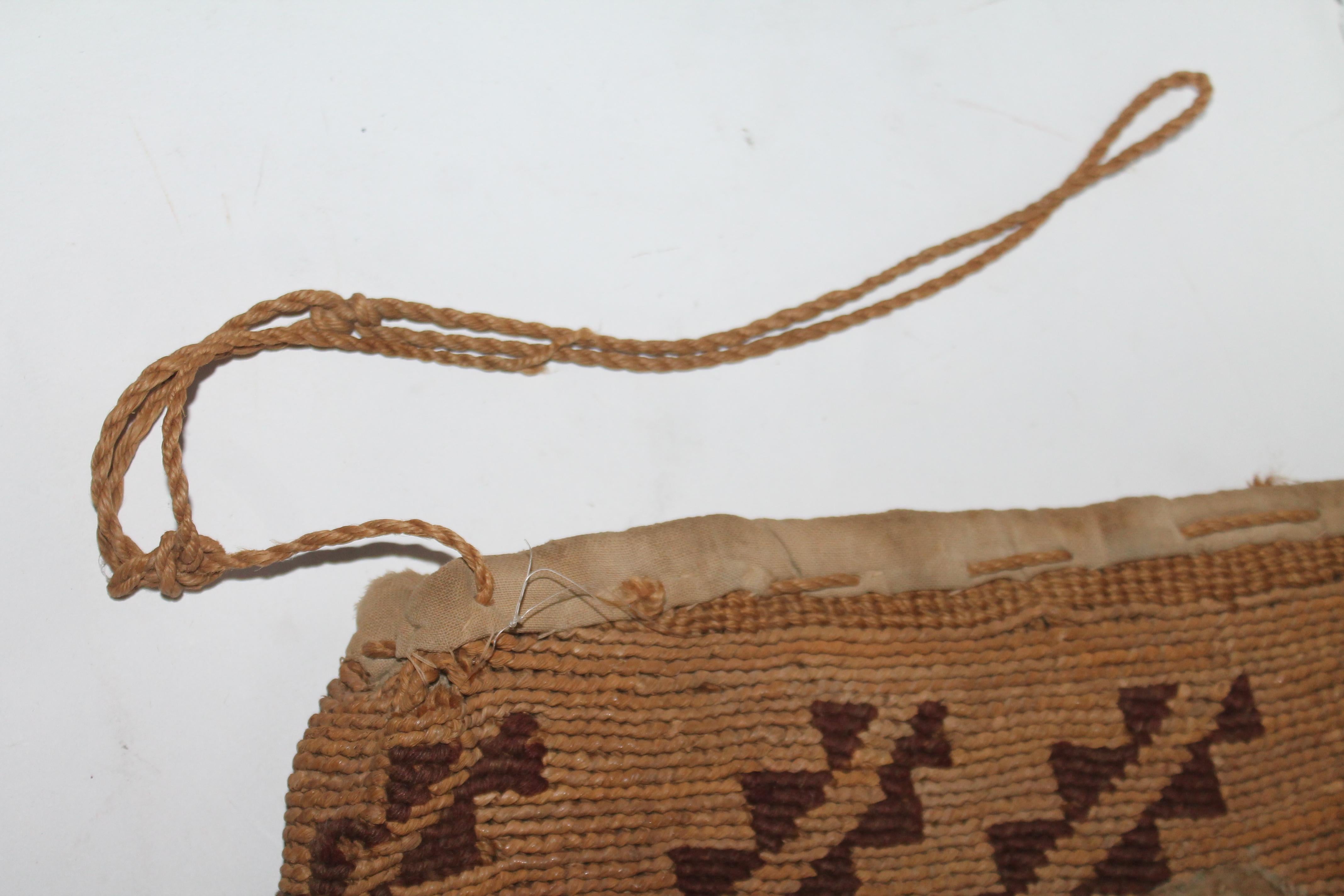 Hand-Knotted 19th Century Native American Corn Husk Plateau Bag For Sale