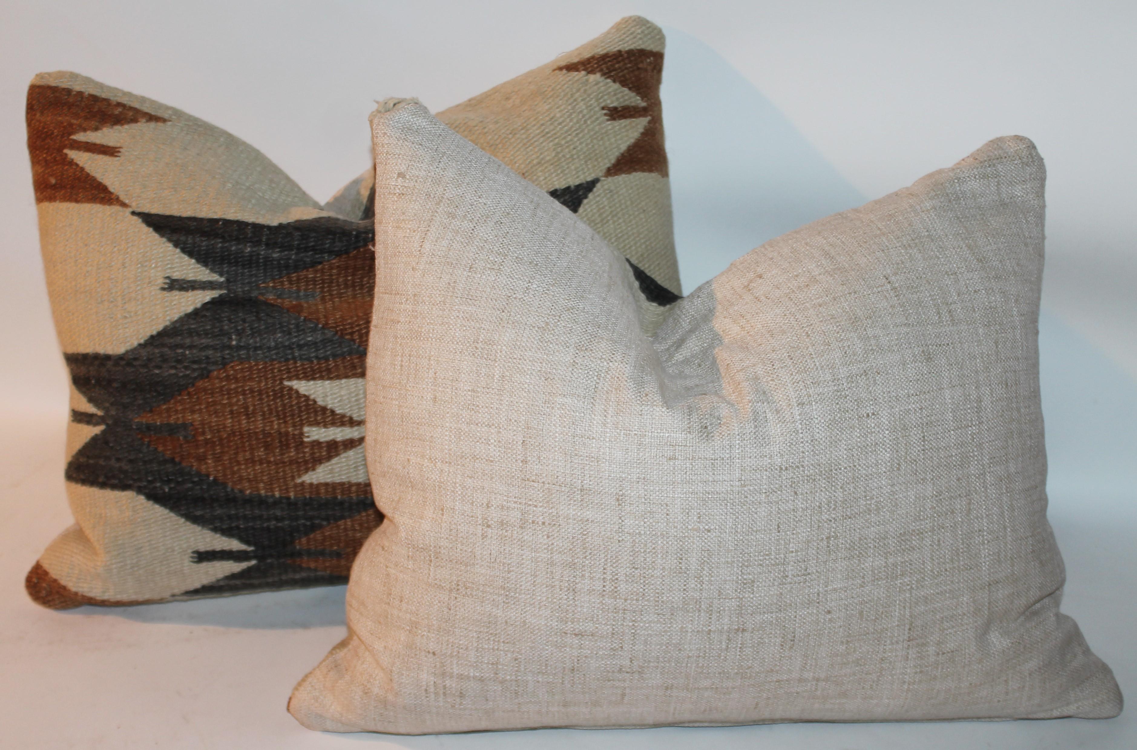 19thc Navajo Indian Geometric Weaving Pillows In Good Condition For Sale In Los Angeles, CA