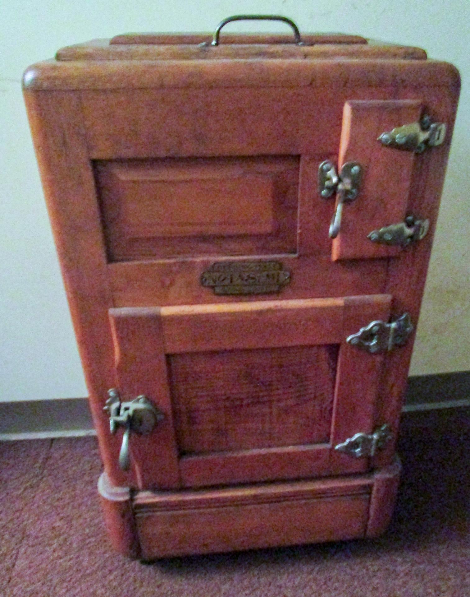19thc Oak Icebox by Belding Hall with Brass Latches in Petite Size 5