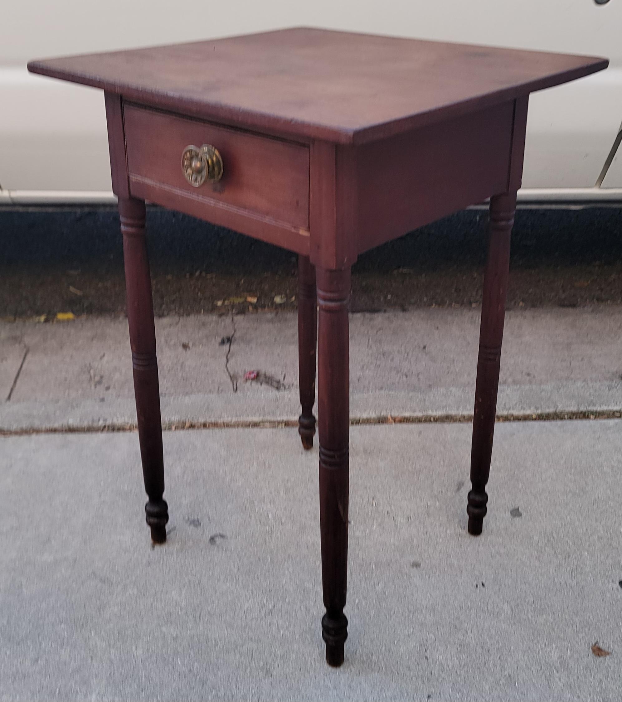 19Thc One Drawer Stand From Pennsylvania In Good Condition For Sale In Los Angeles, CA