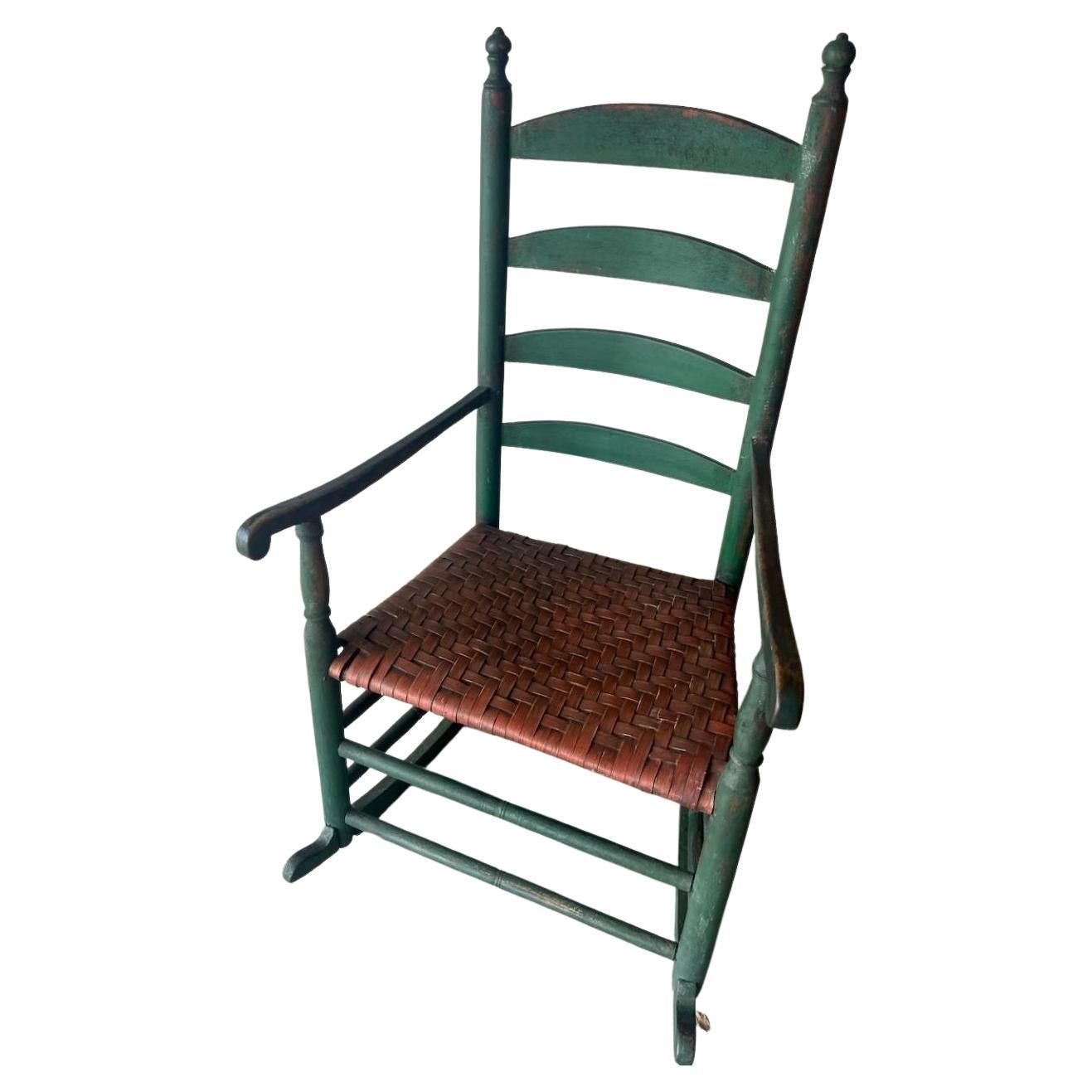 Chaise à bascule d'origine 19Thc Apple Green Ladder Back Chair