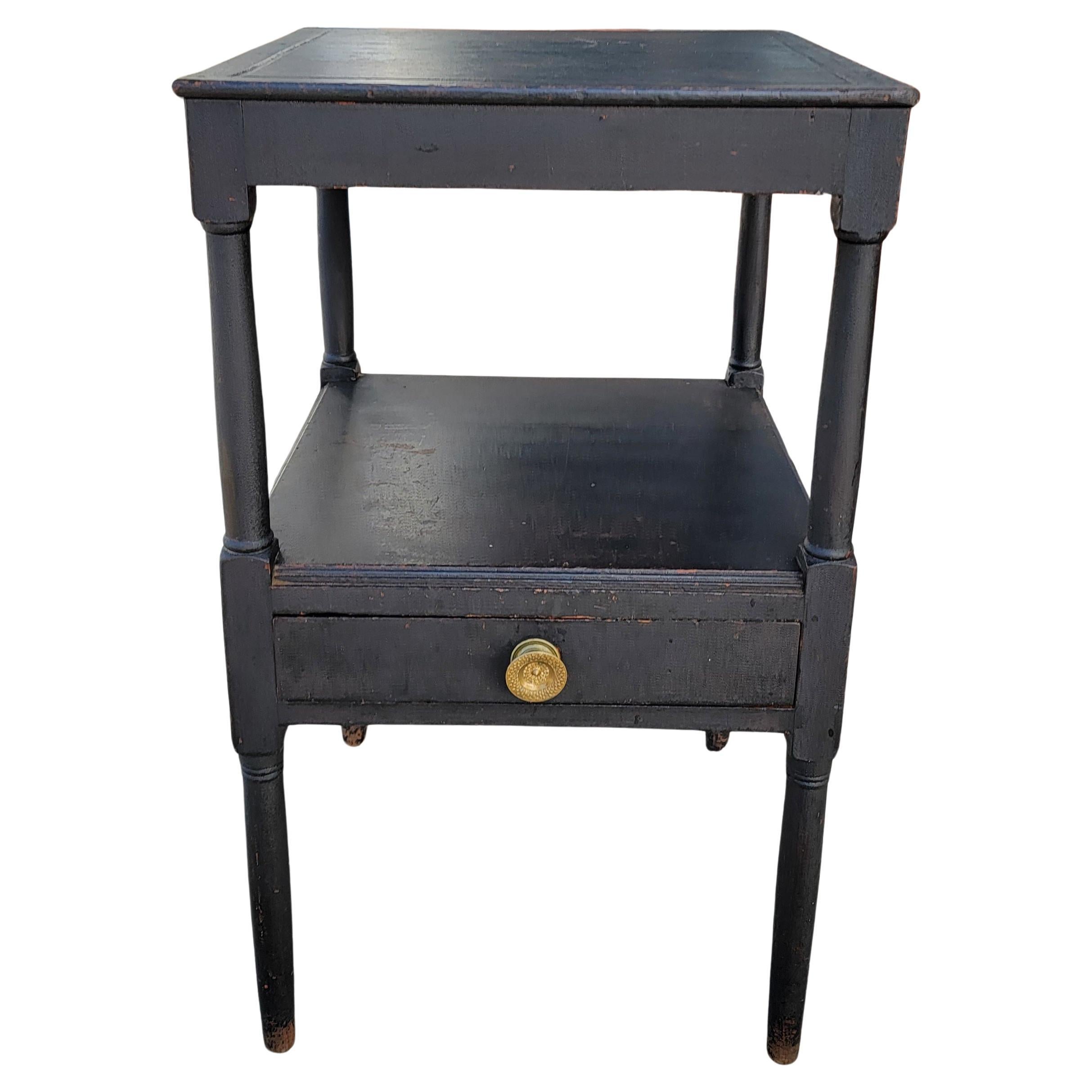 Table / Stand original à un tiroir du 19e siècle peint en noir