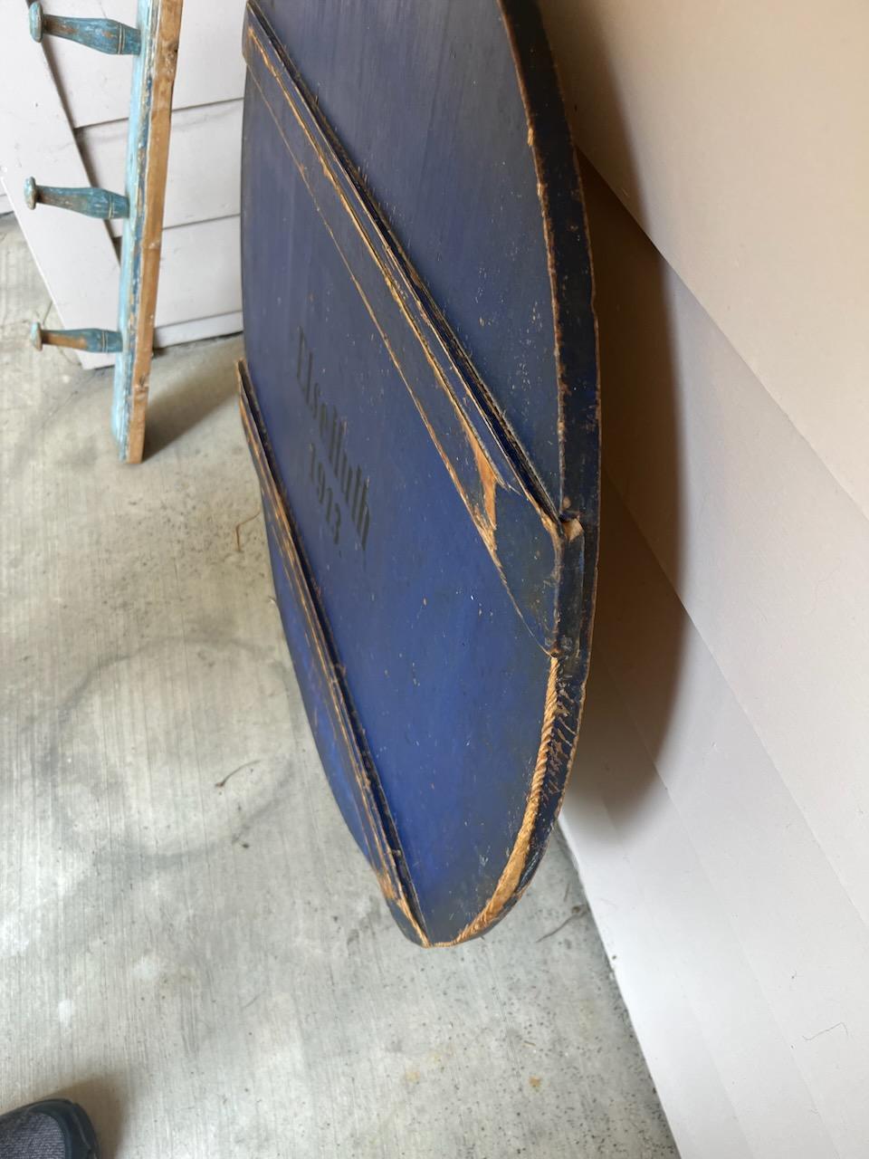 19. Jahrhundert Original  Schneidebrett blau datiert 1913 (Handgefertigt) im Angebot