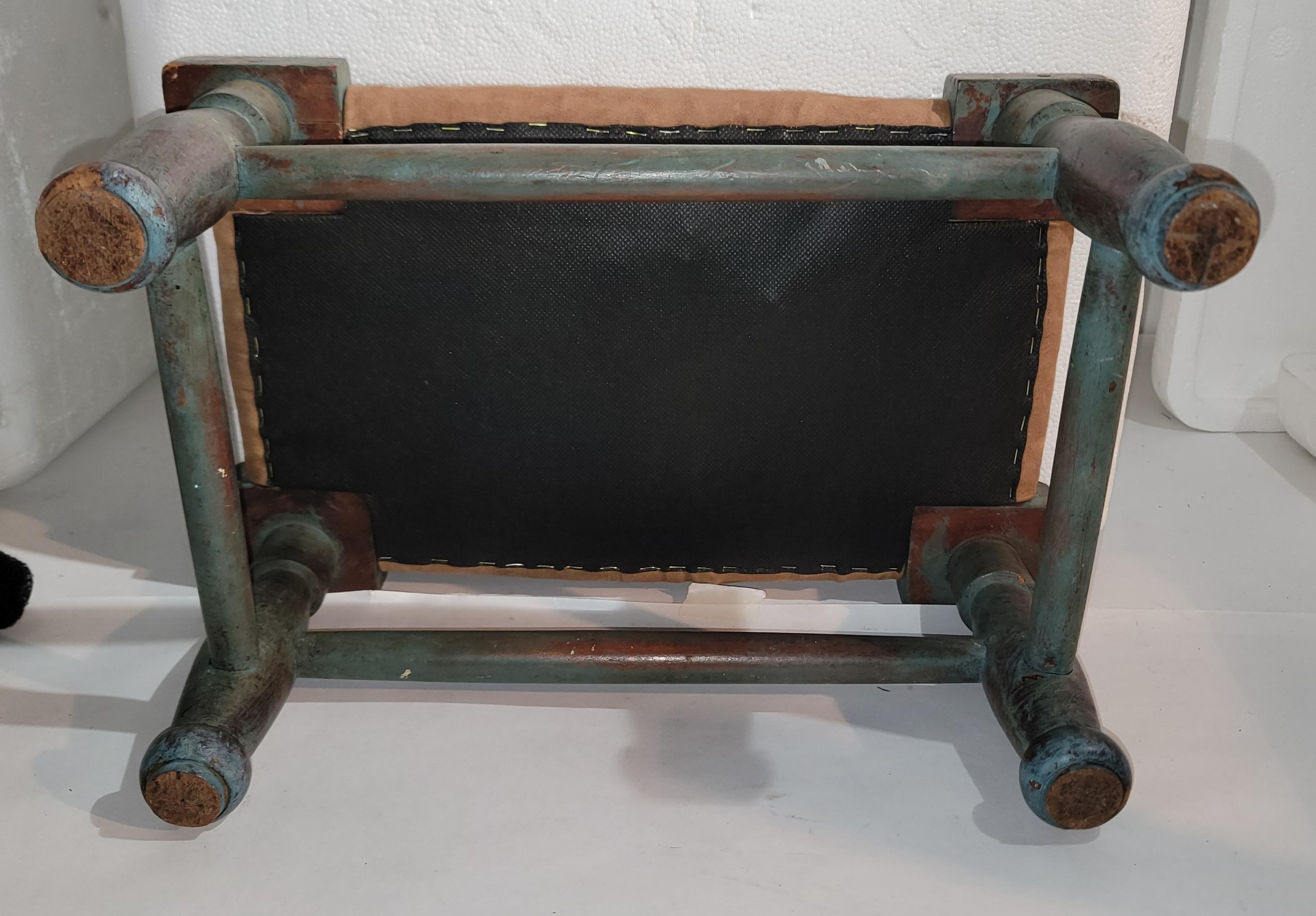 Fait main Tabouret original peint en bleu du 19ème siècle en vente