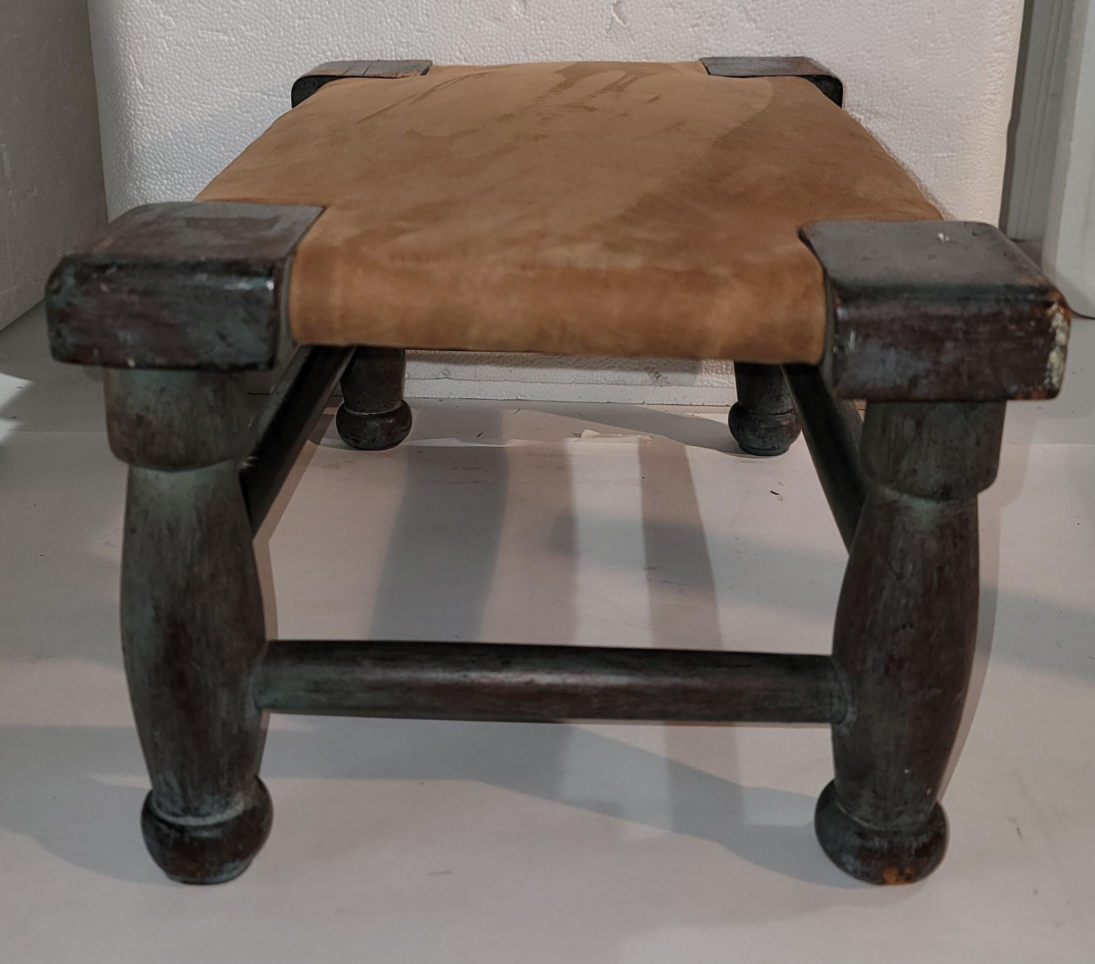 Bois Tabouret original peint en bleu du 19ème siècle en vente