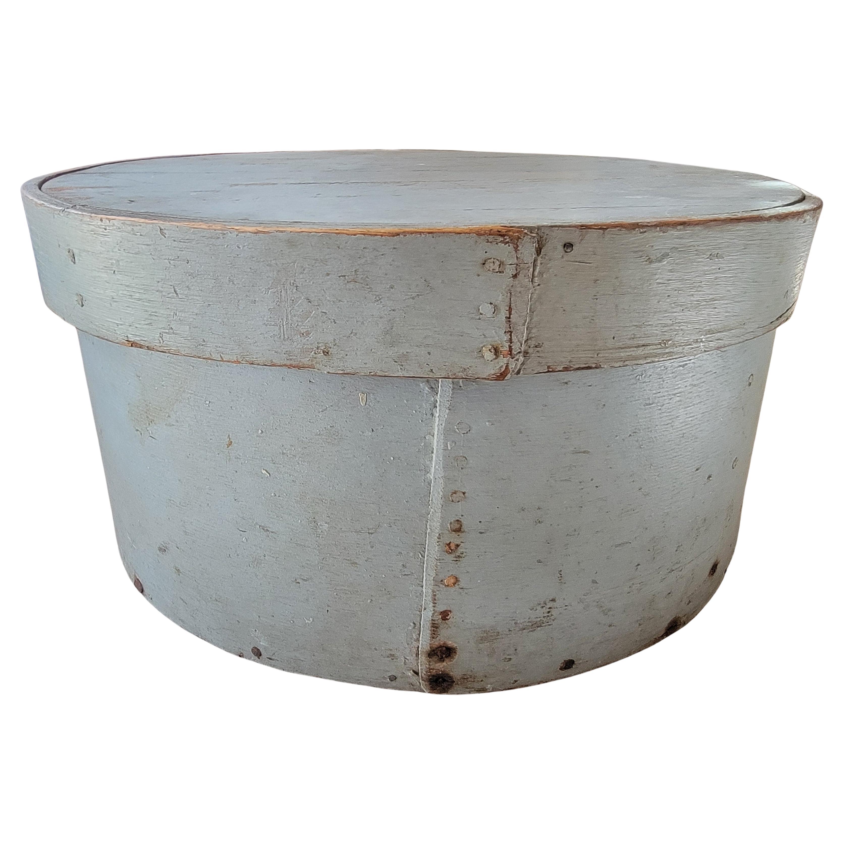 19e siècle Original  Boîte de Pantry peinte en gris