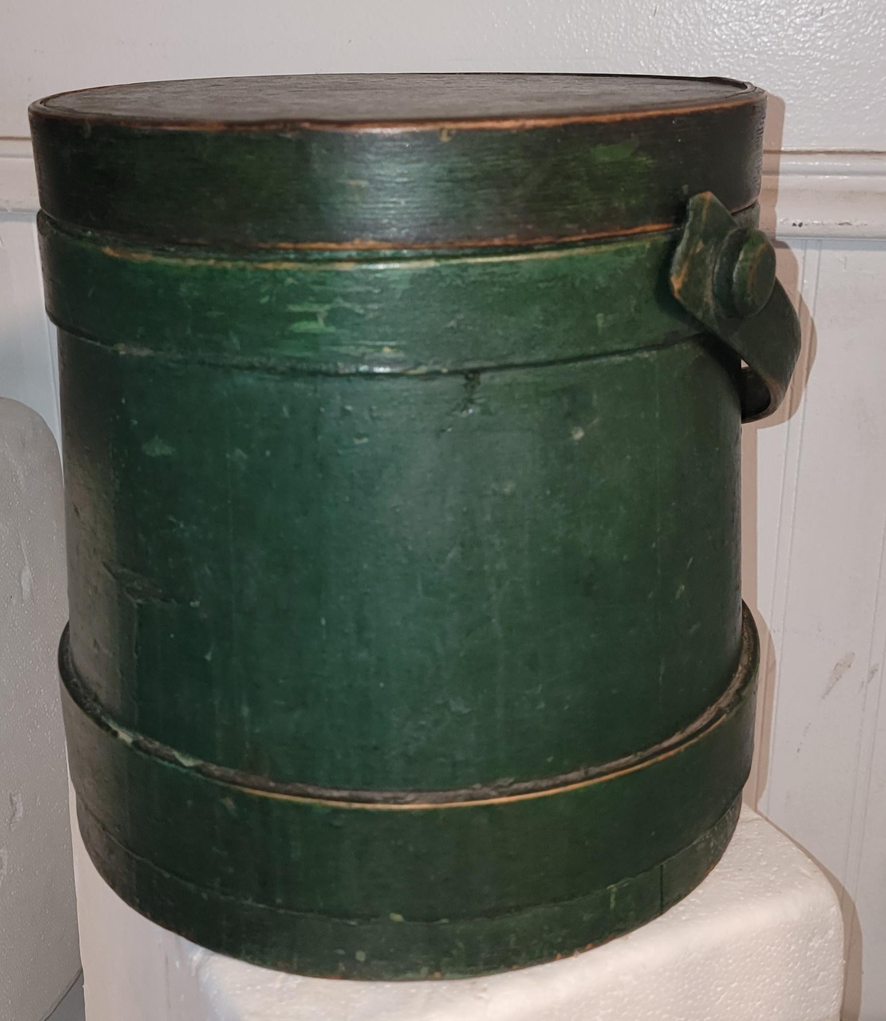 Furkin / Cubo Original Pintado de Verde del S. XIX Estadounidense en venta