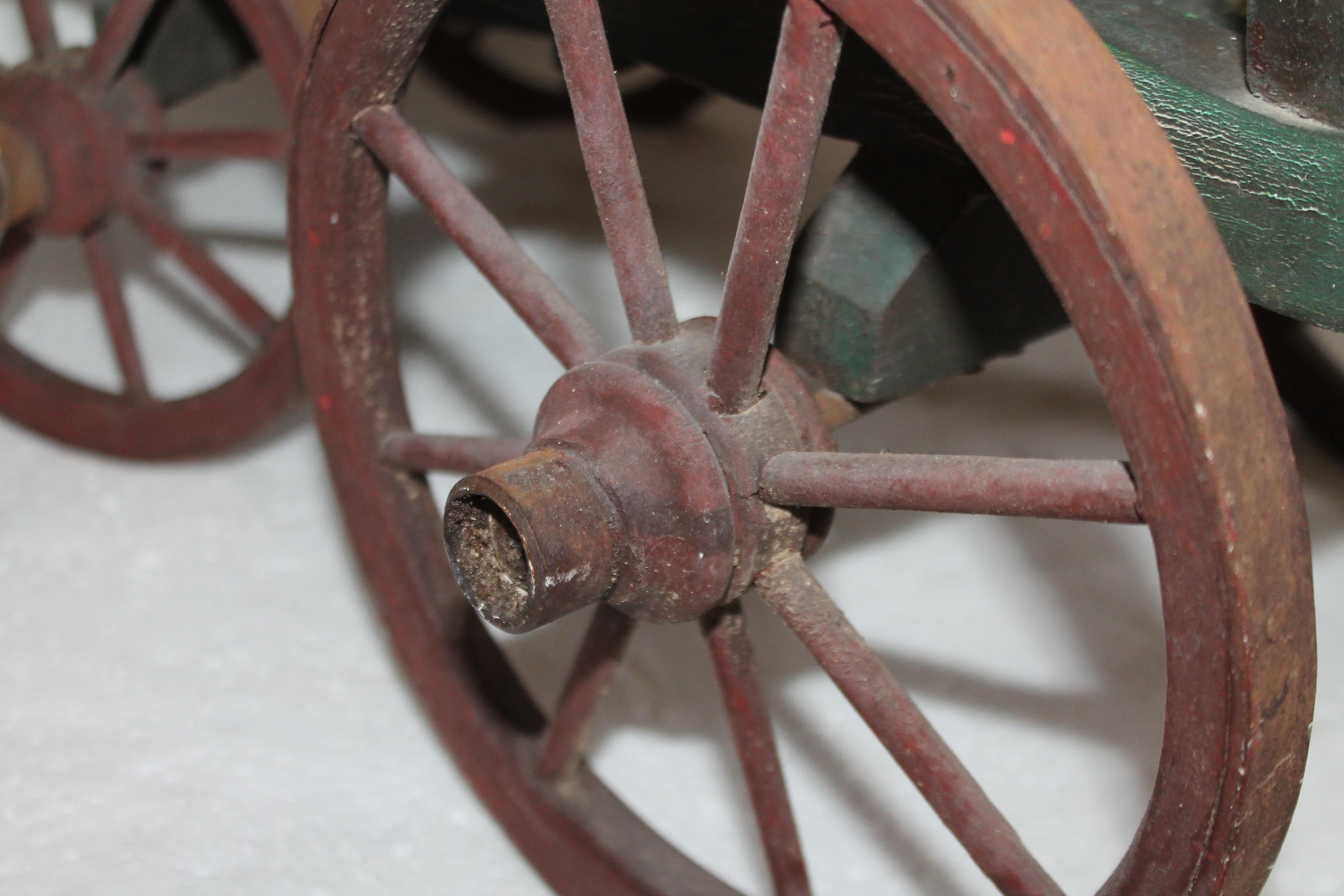 20th Century 19th Century Original Green Painted Wagon with Red Wheels