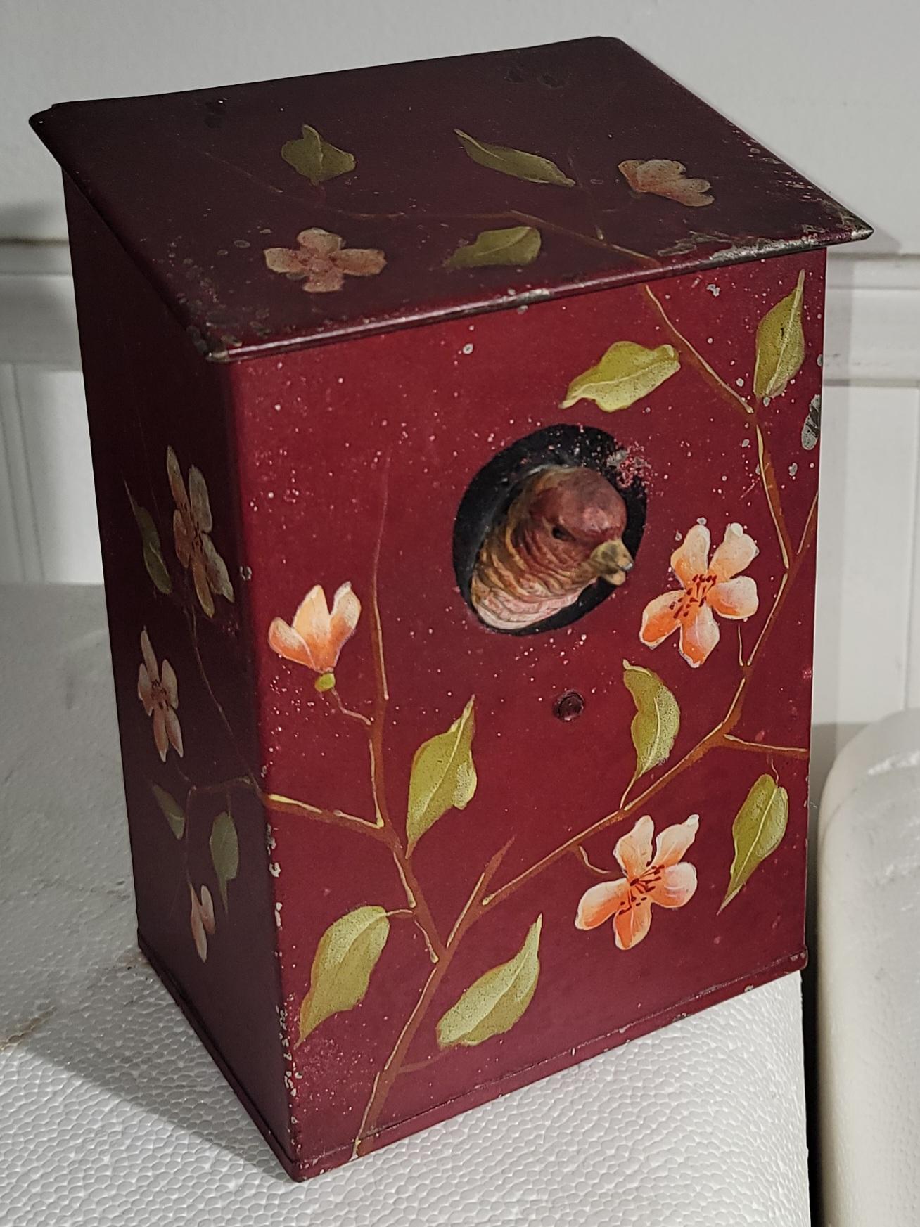 Adirondack Boîte à thé originale du 19e siècle peinte à la main avec oiseau en vente