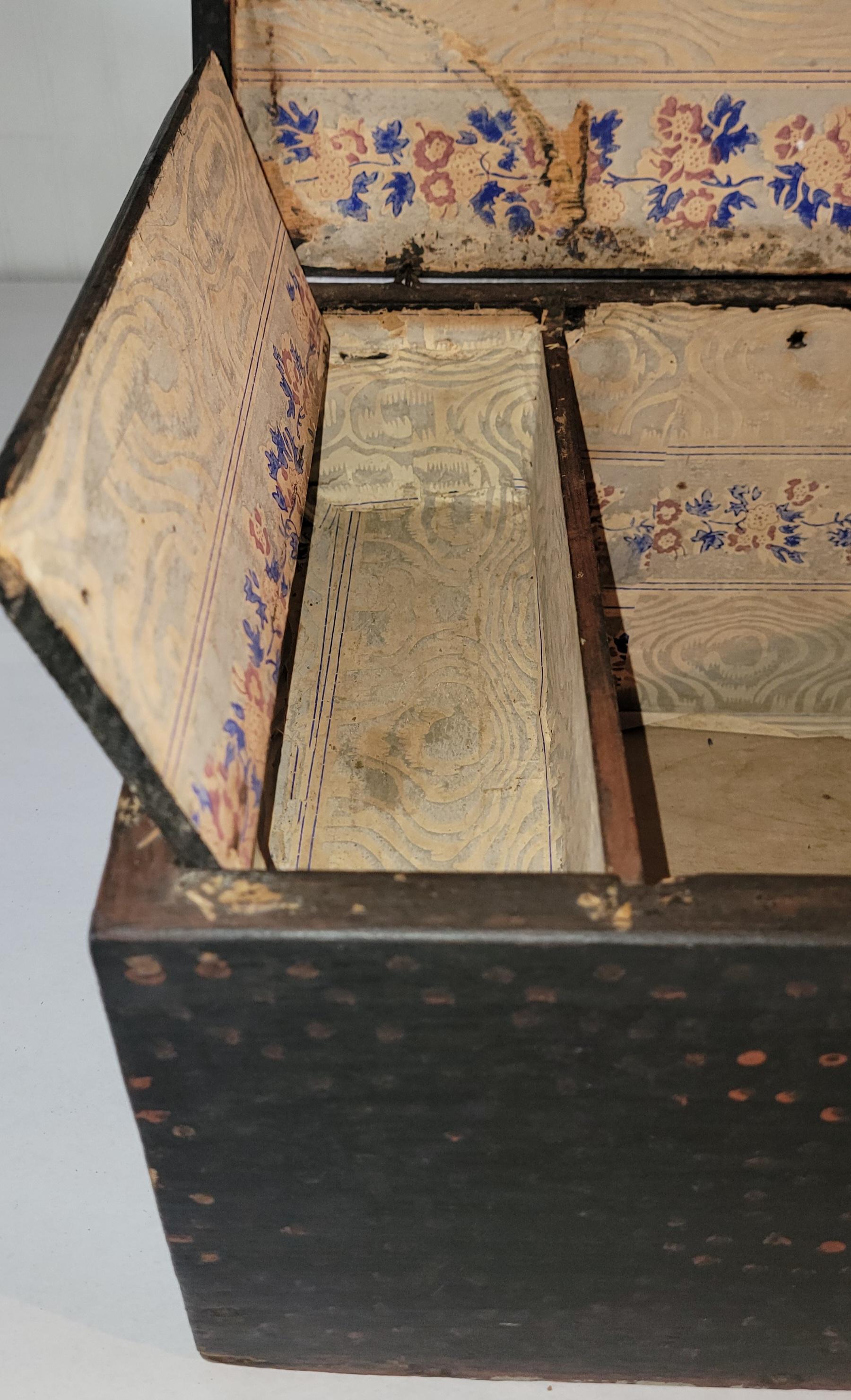 Adirondack Boîte originale décorée à la peinture du 19e siècle en vente
