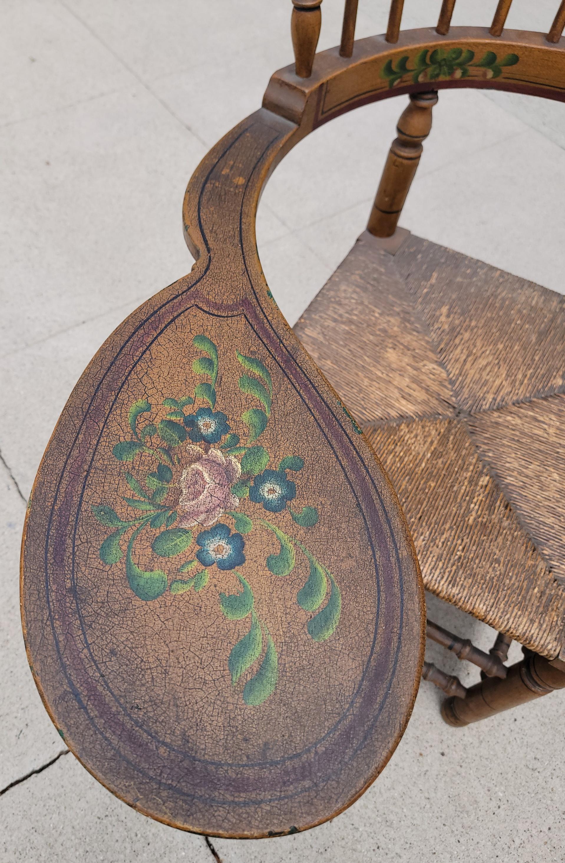 Bois 19Thc Original Paint Decorated Writing Arm Windsor Chair en vente