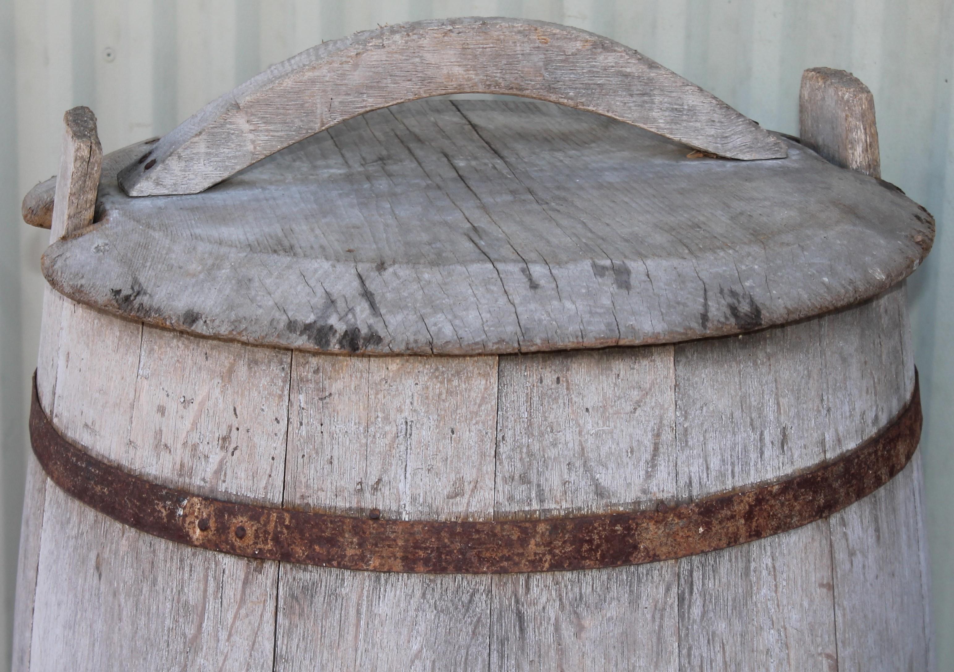 American 19th C Original Painted Barrel with Lid For Sale