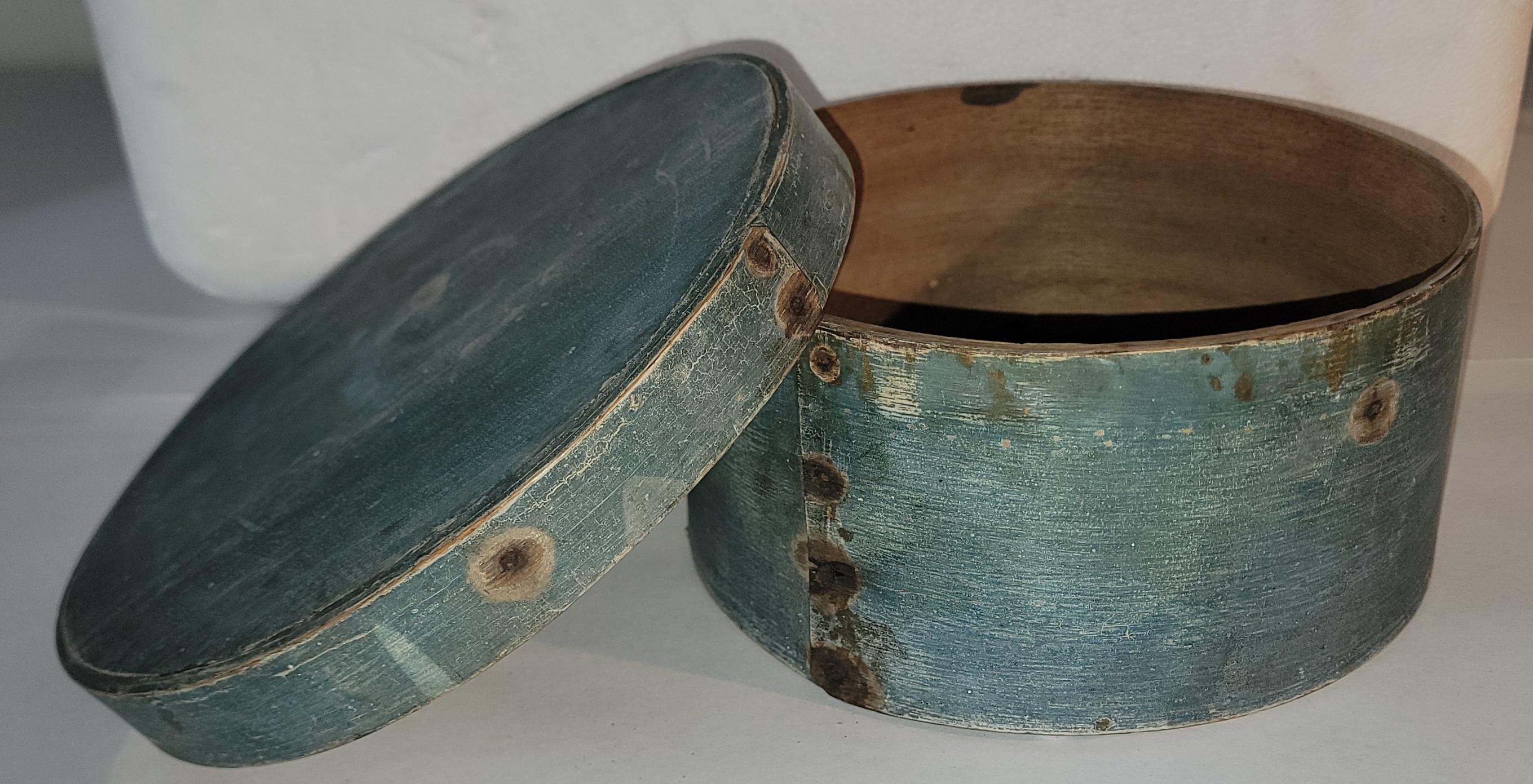 Boîte à provisions bleue peinte d'origine du 19e siècle Bon état - En vente à Los Angeles, CA