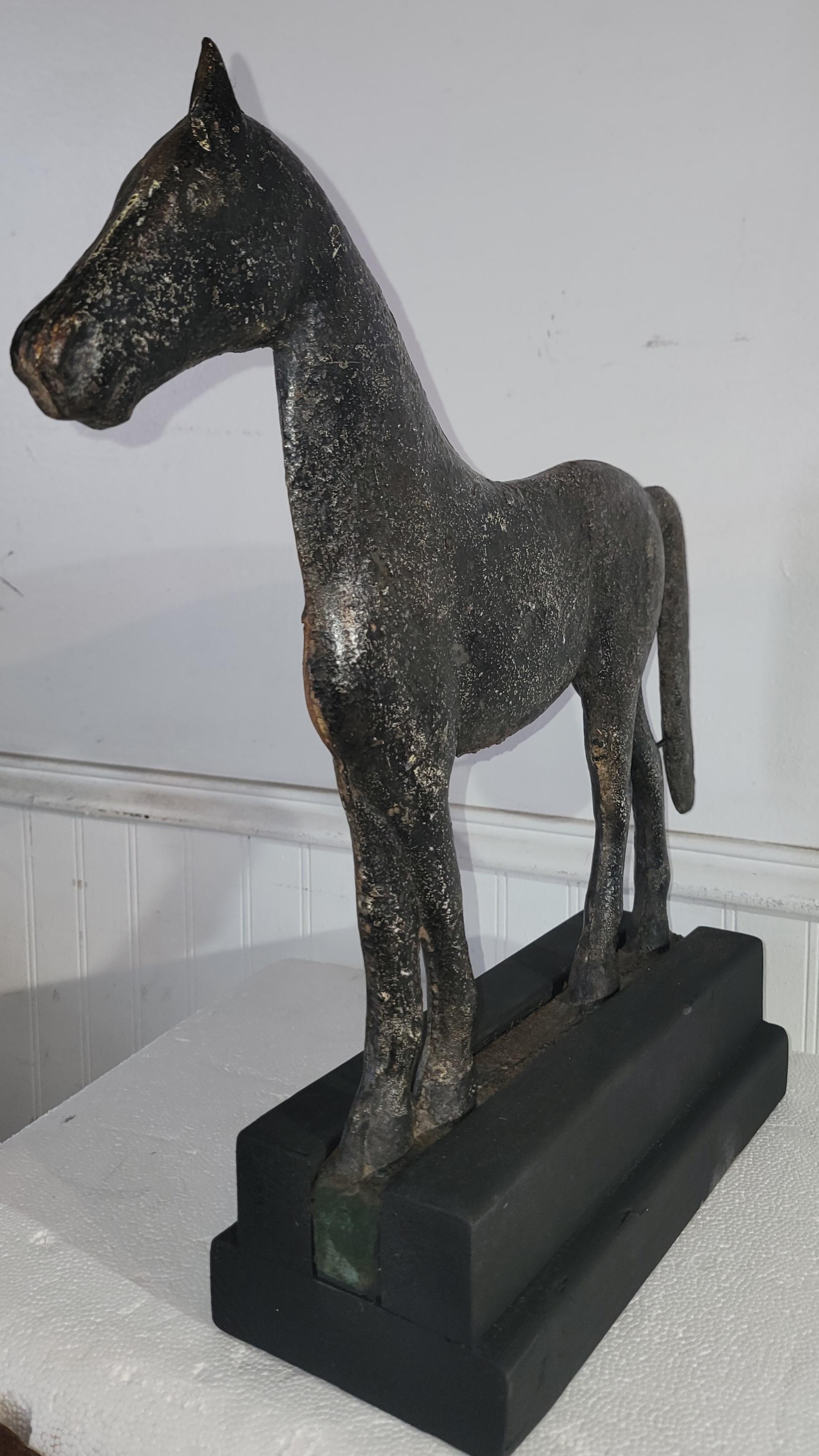 19thc Original Painted Horse  Windmill Weight on Base im Zustand „Gut“ im Angebot in Los Angeles, CA