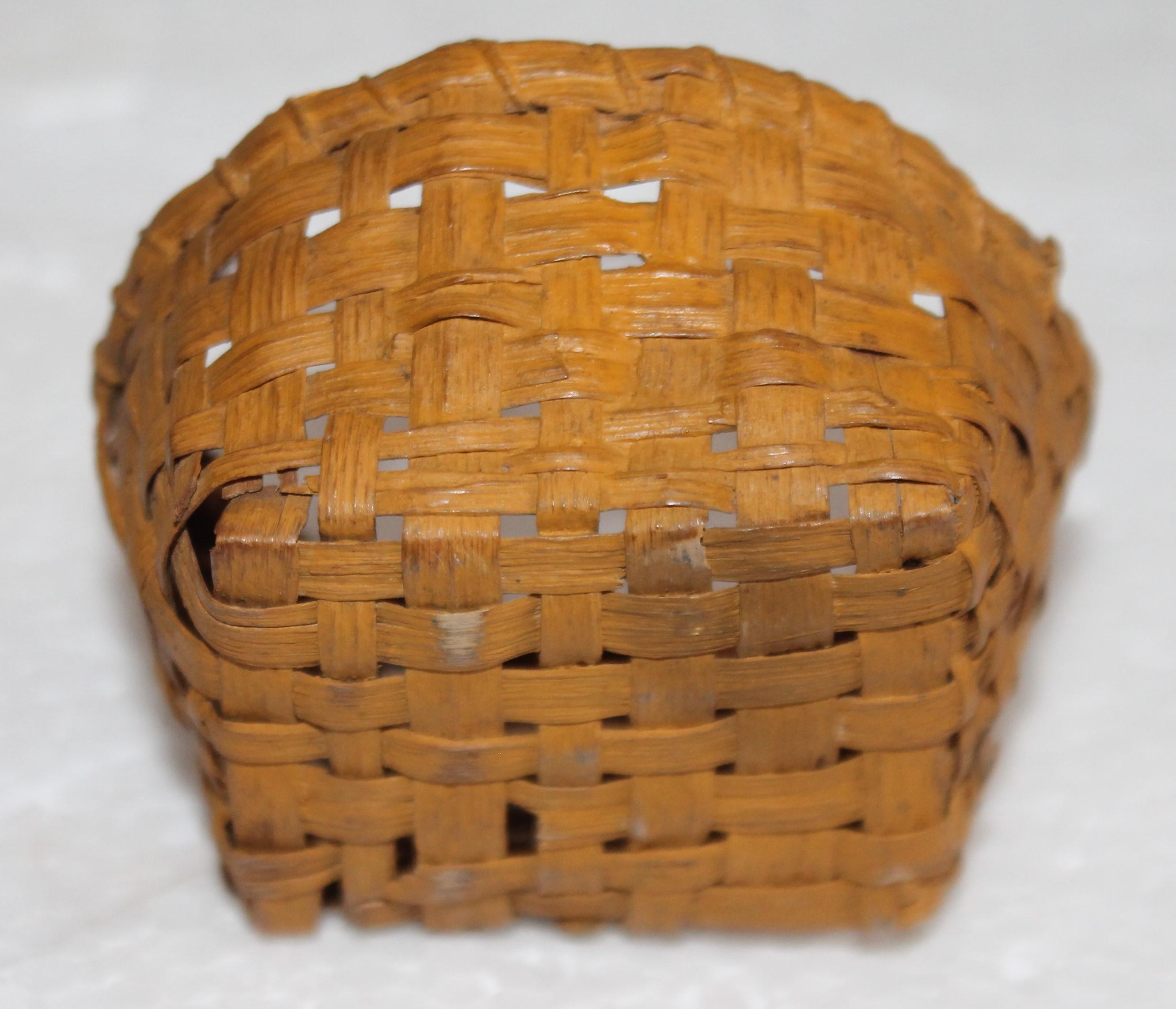 Hand-Crafted 19th Century Original Painted Miniature Basket For Sale