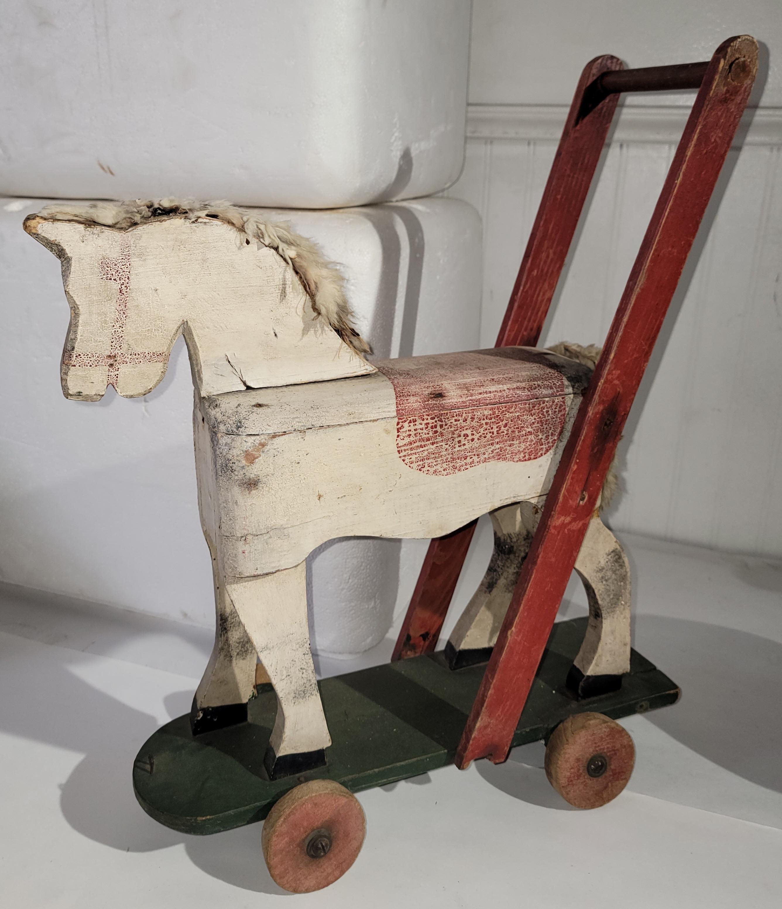 Cheval à tirer peint original du 19e siècle en vente 2