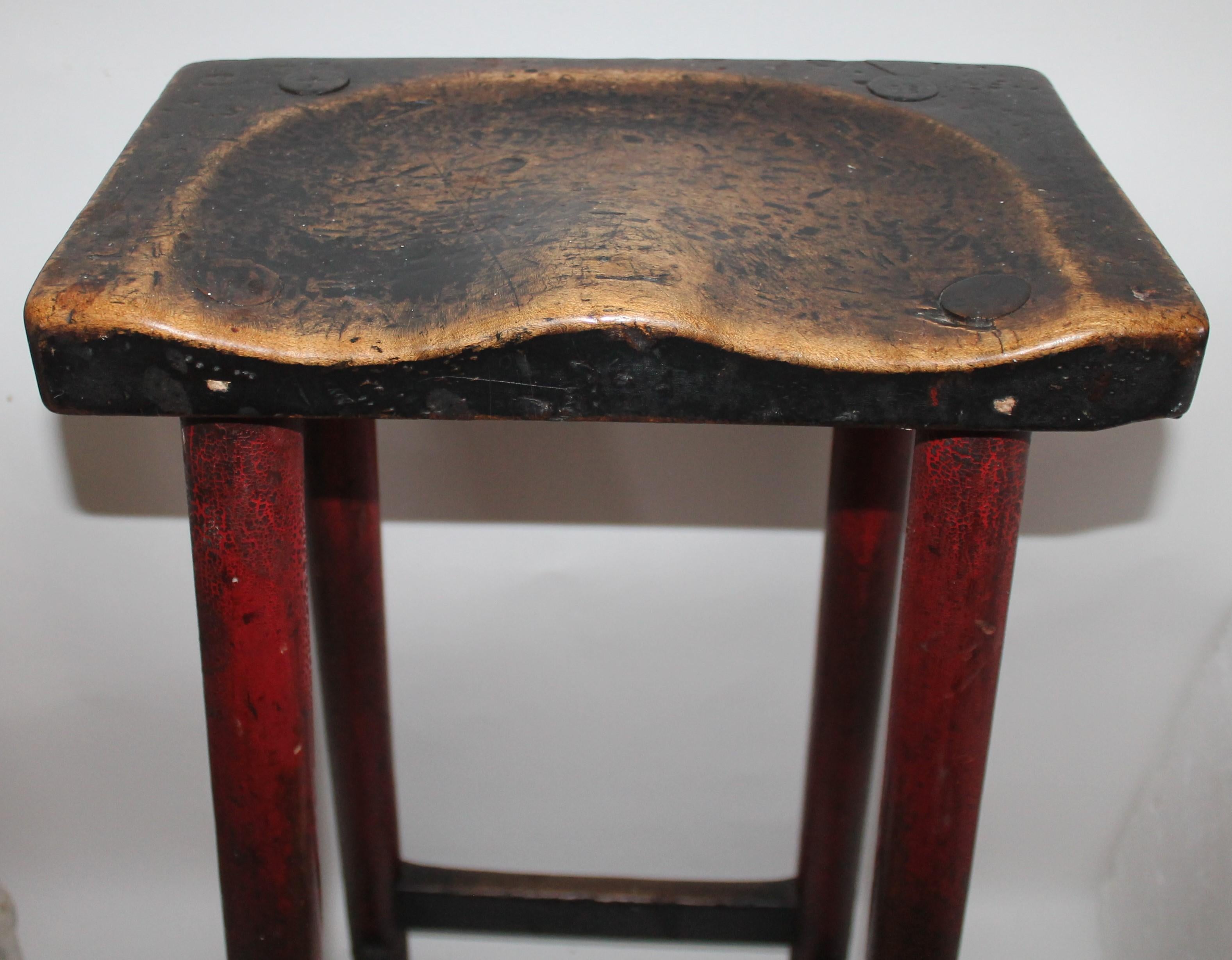 saddle seat stool