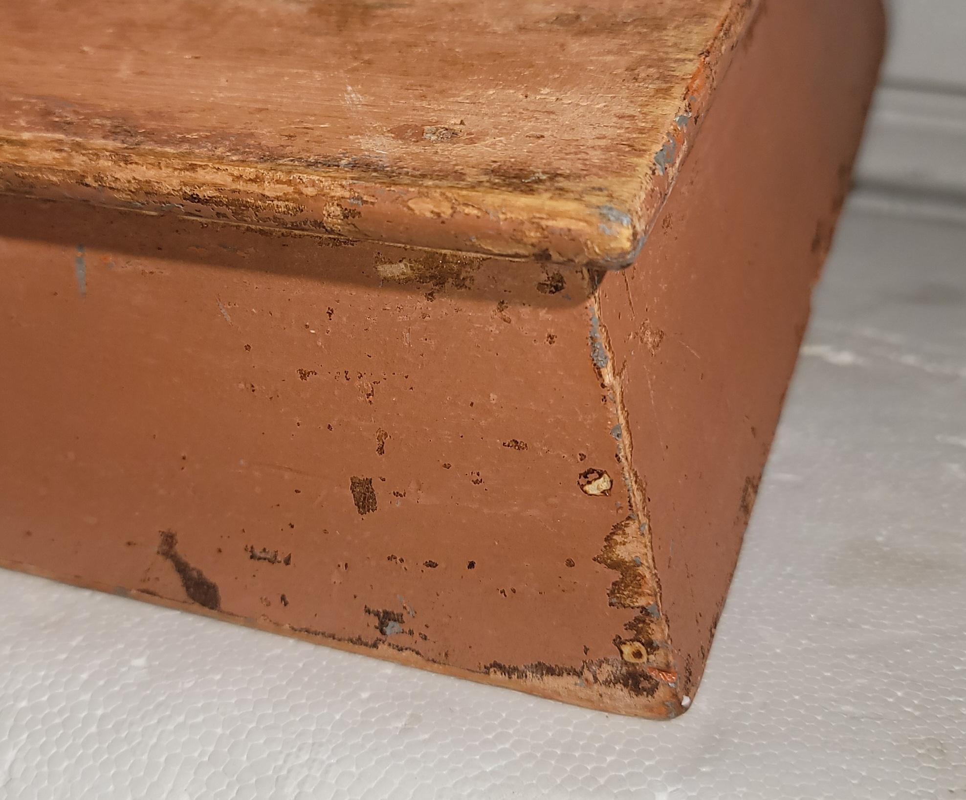 Fait main Coutellerie originale peinte au saumon du 19ème siècle (boîte à couteaux) en vente