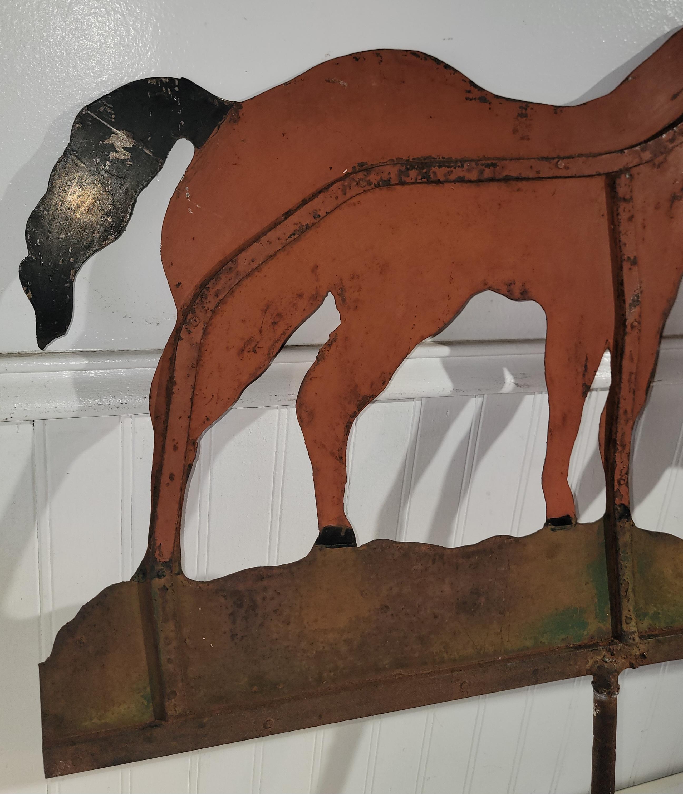 19Thc  Original Salmon Painted Double Horse  Iron Weather Vane im Zustand „Gut“ im Angebot in Los Angeles, CA