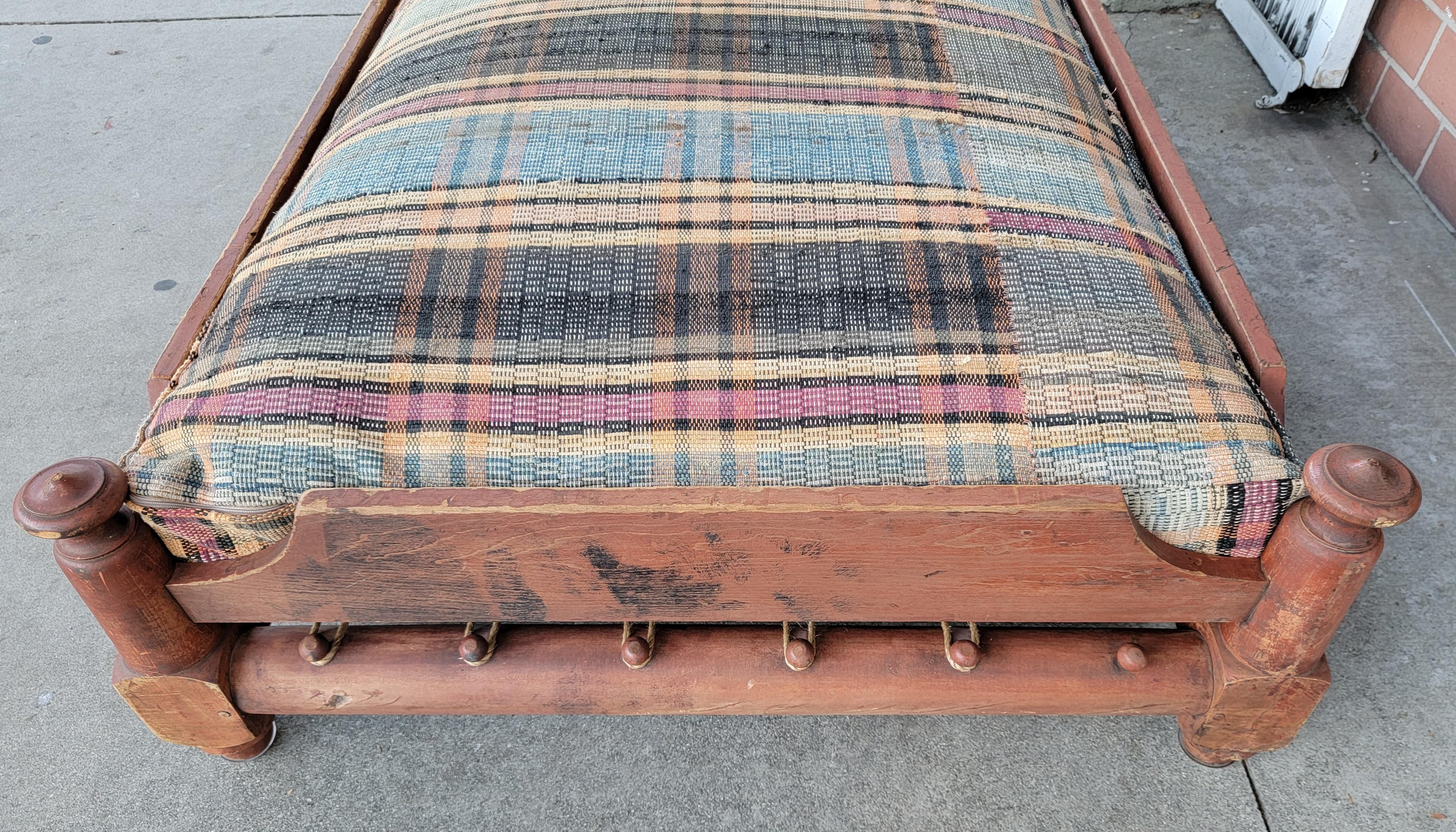 Adirondack 19th C Original Salmon Painted Trendle Bed W/ Rag Rug Cushion For Sale