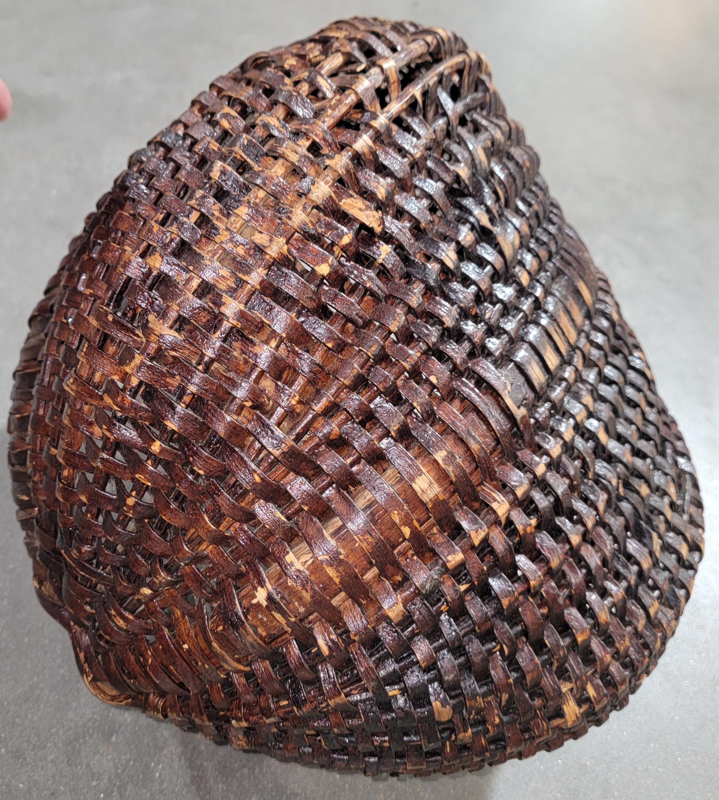 Tissé à la main Panier Hiney à surface originale du 19e siècle en vente