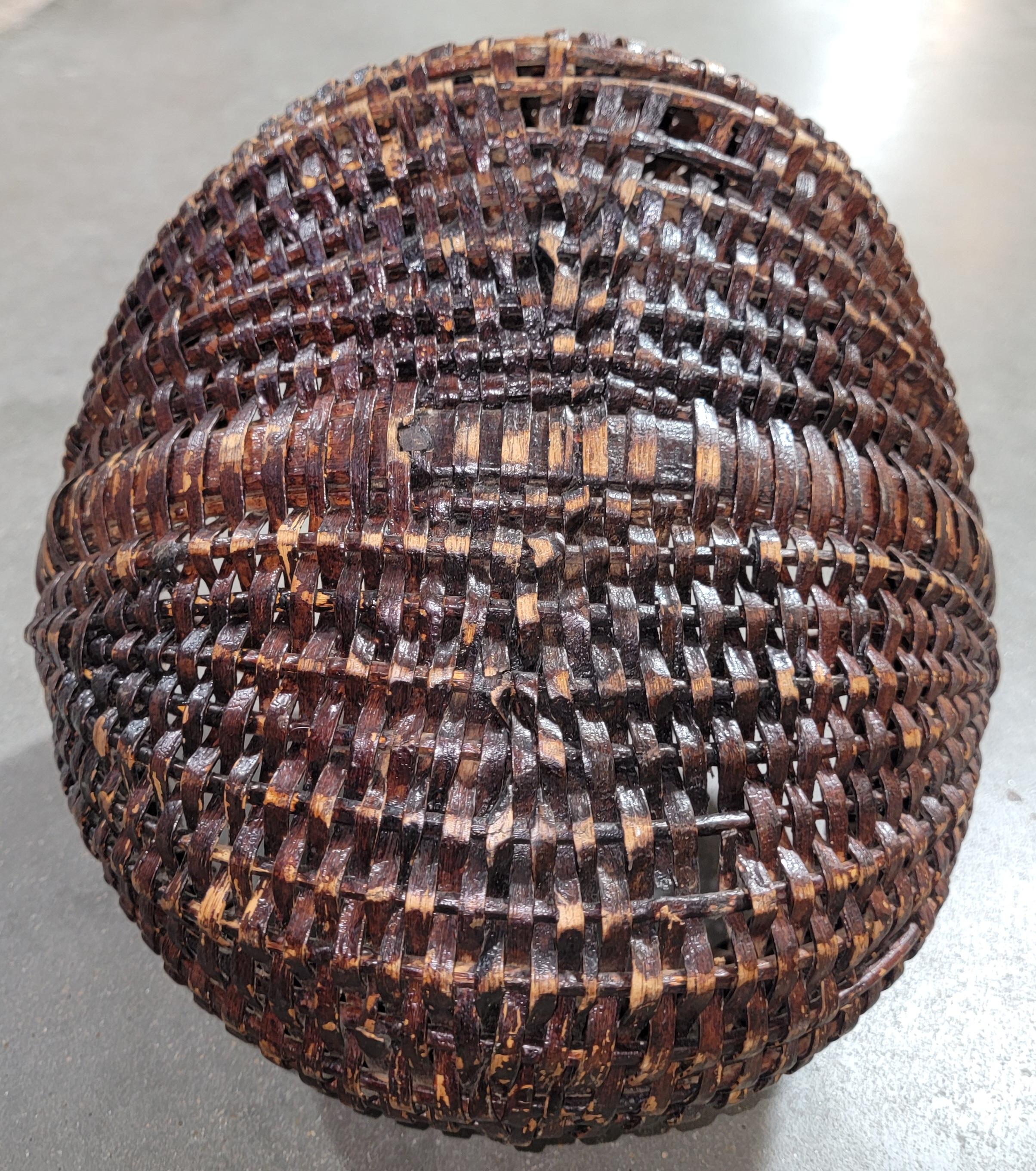 Panier Hiney à surface originale du 19e siècle Bon état - En vente à Los Angeles, CA