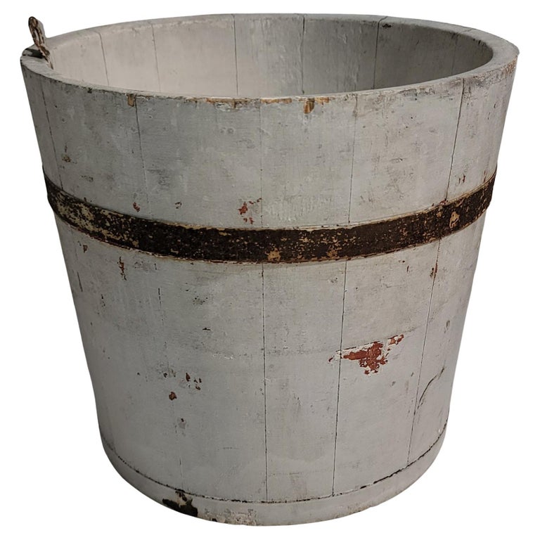 19Thc Original White Painted Bucket For Sale