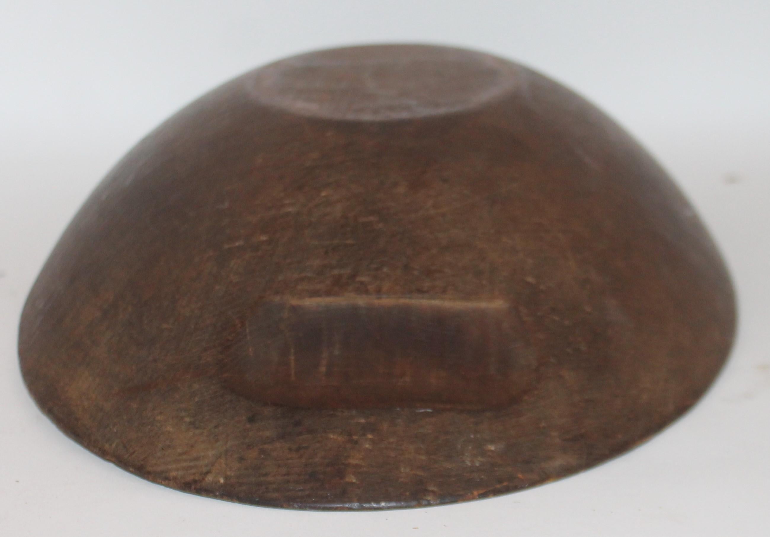 19th Century Oval Dough Bowl from New England 3