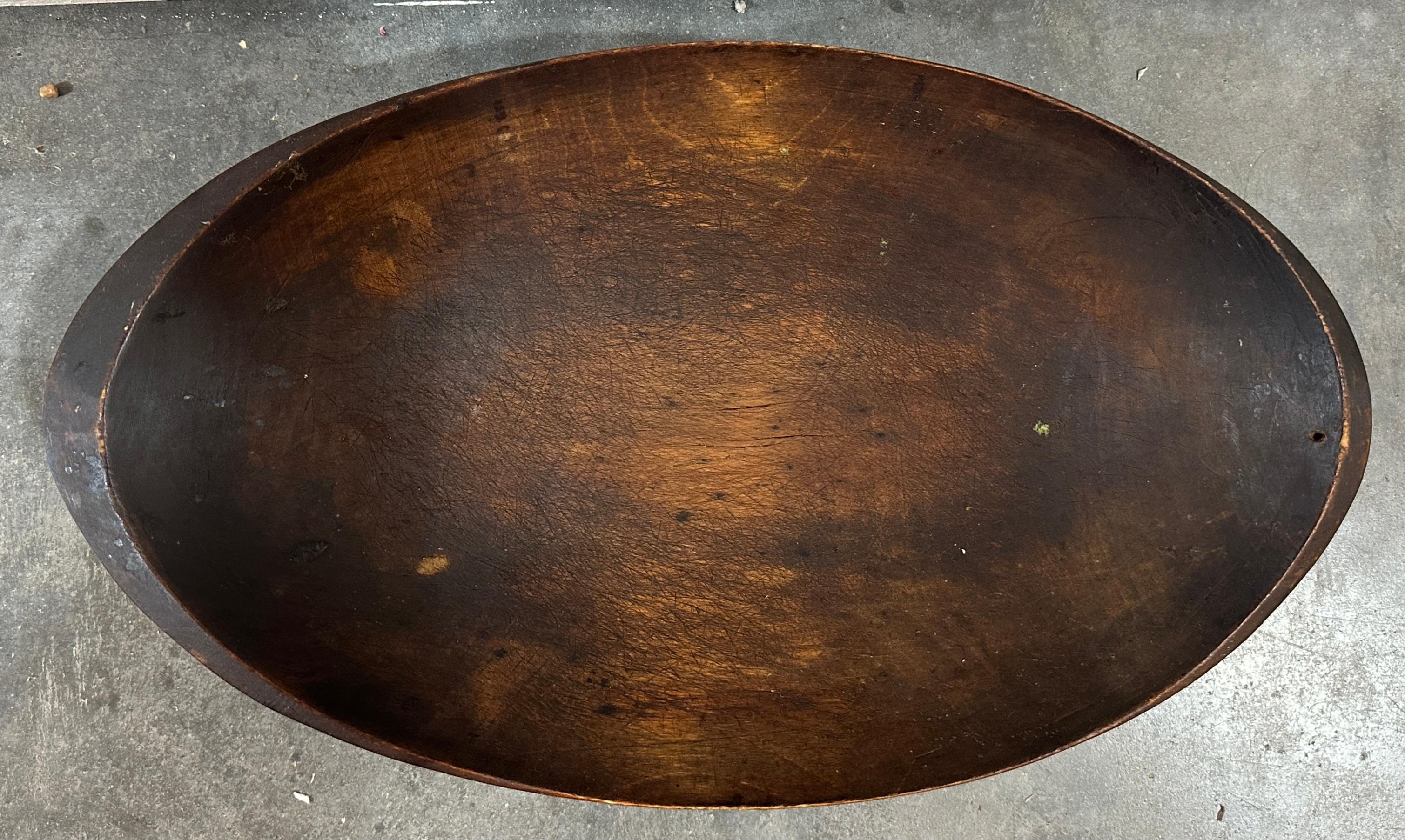 Américain Bol à pâte ovale sculpté à la main 19Thc en vente