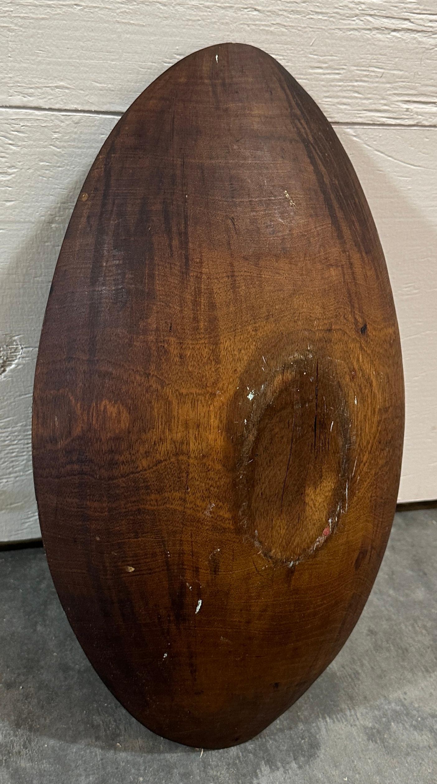 Bol à pâte ovale sculpté à la main 19Thc Bon état - En vente à Los Angeles, CA