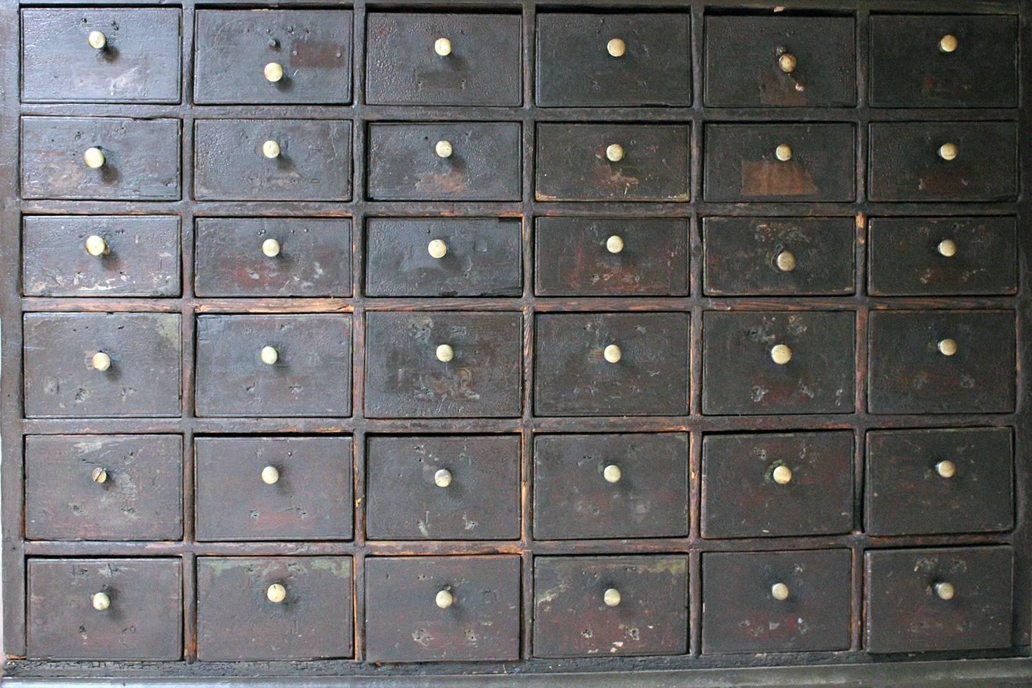 19th Century Painted Pine Bank of 36 Drawers, circa 1870 In Good Condition In Bedford, Bedfordshire