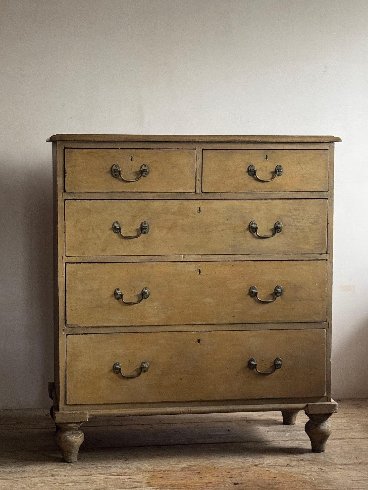 Pine 19thC Painted pine chest of drawers