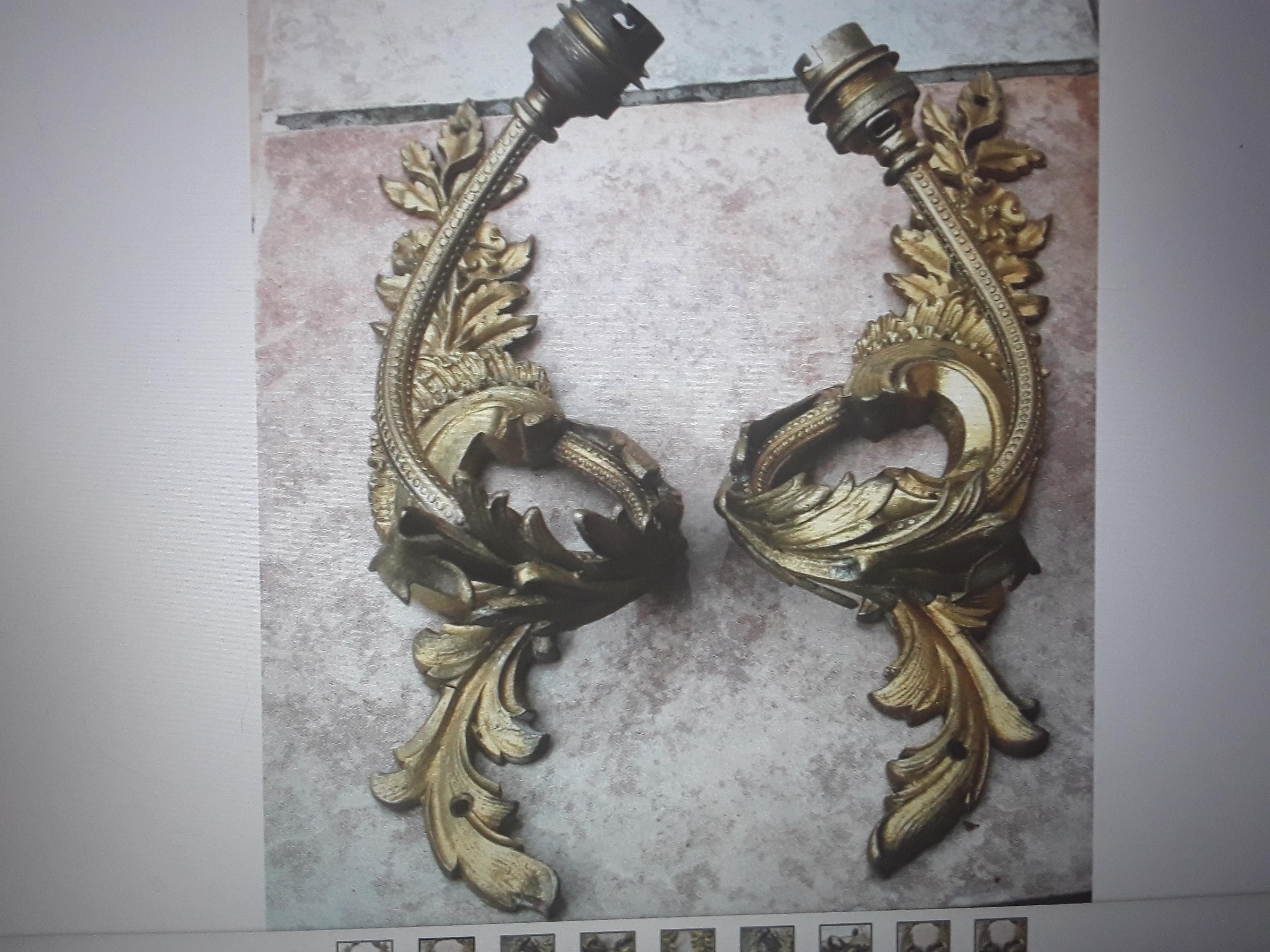 19thc Pair French Louis XV / Louis XVI Transitional Gilt Bronze Wall Sconces For Sale 8