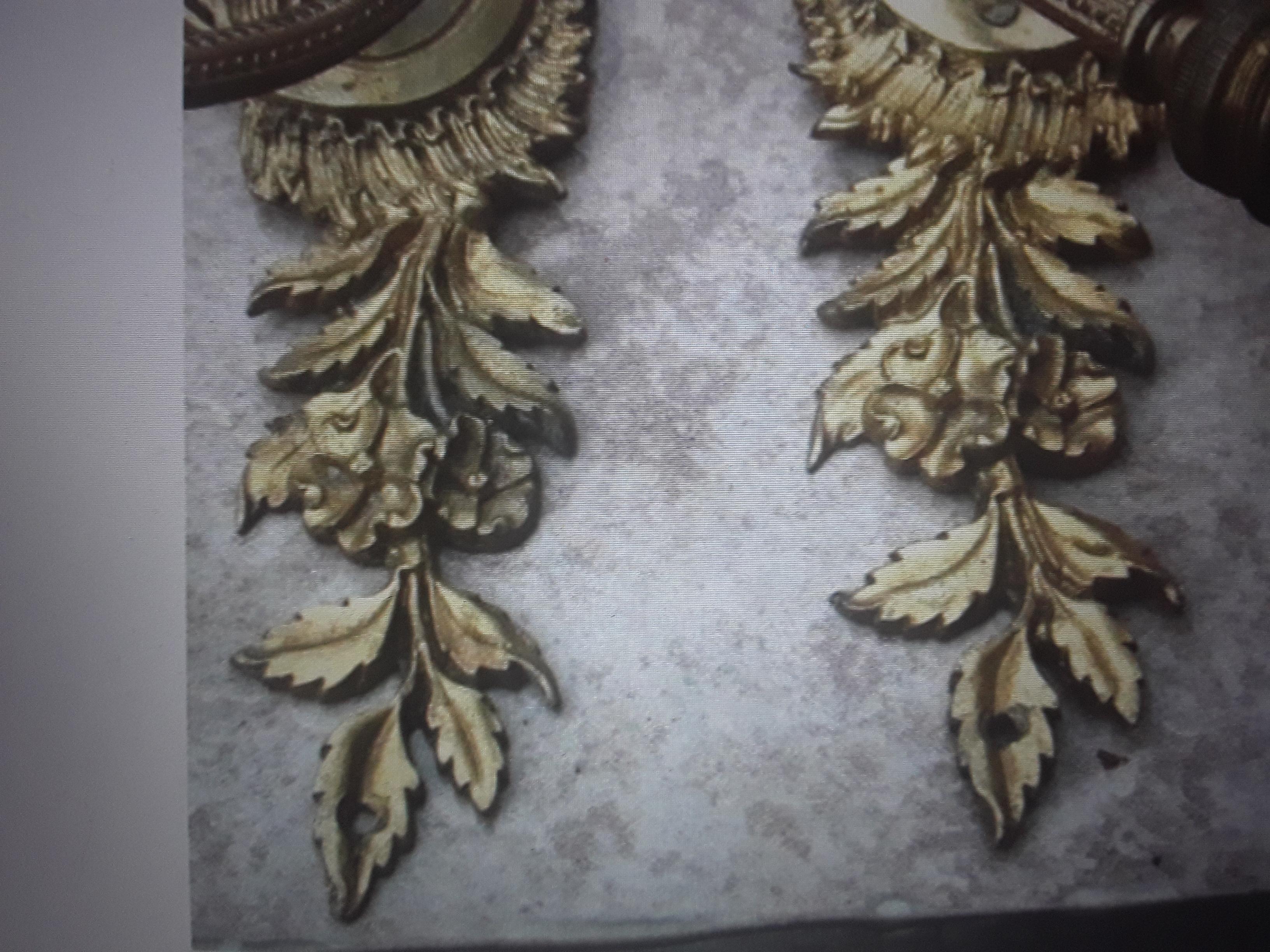 19thc Pair French Louis XV / Louis XVI Transitional Gilt Bronze Wall Sconces For Sale 5