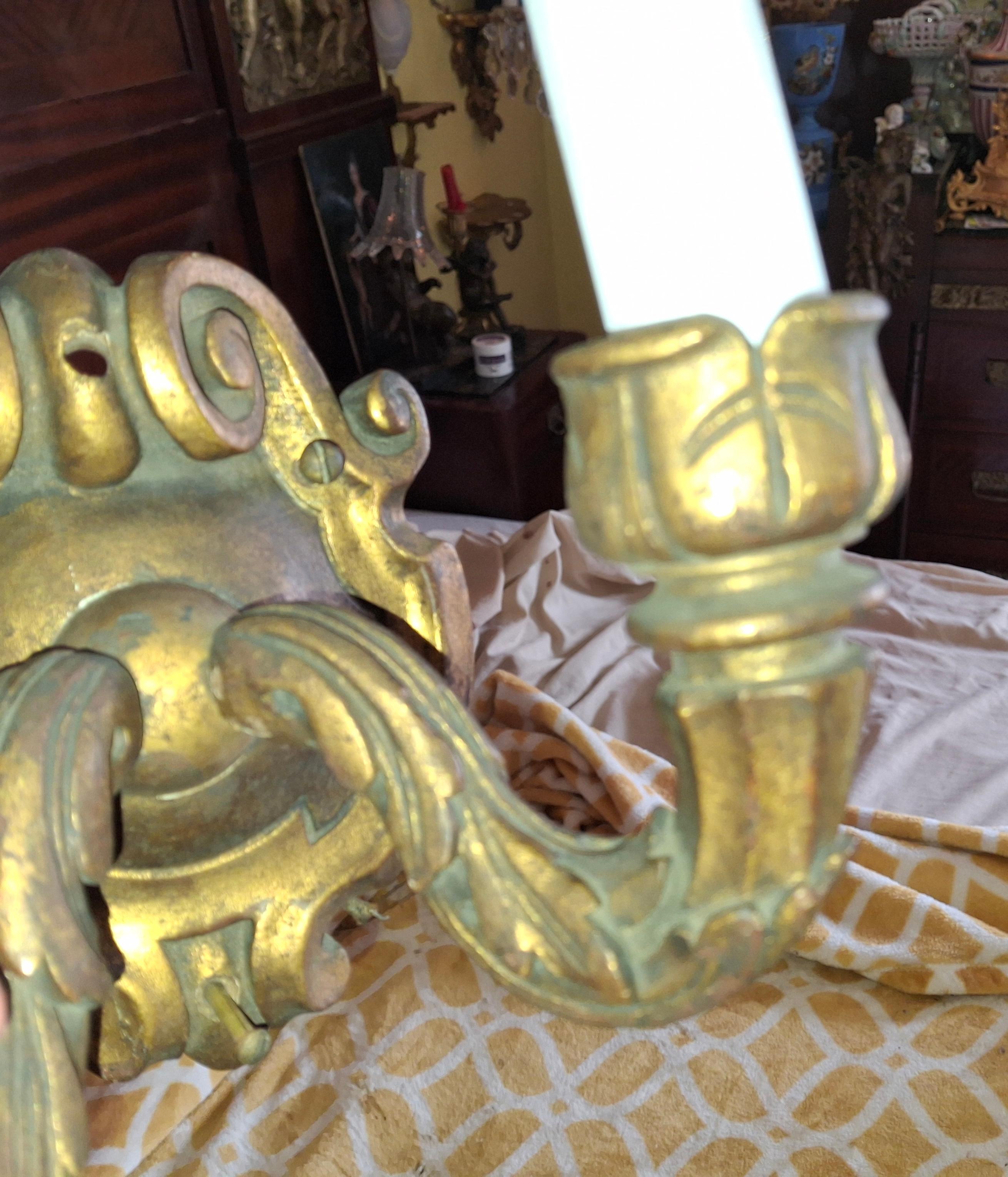 Paire d'appliques murales rococo de style manoir Louis XV du 19ème siècle en vente 11