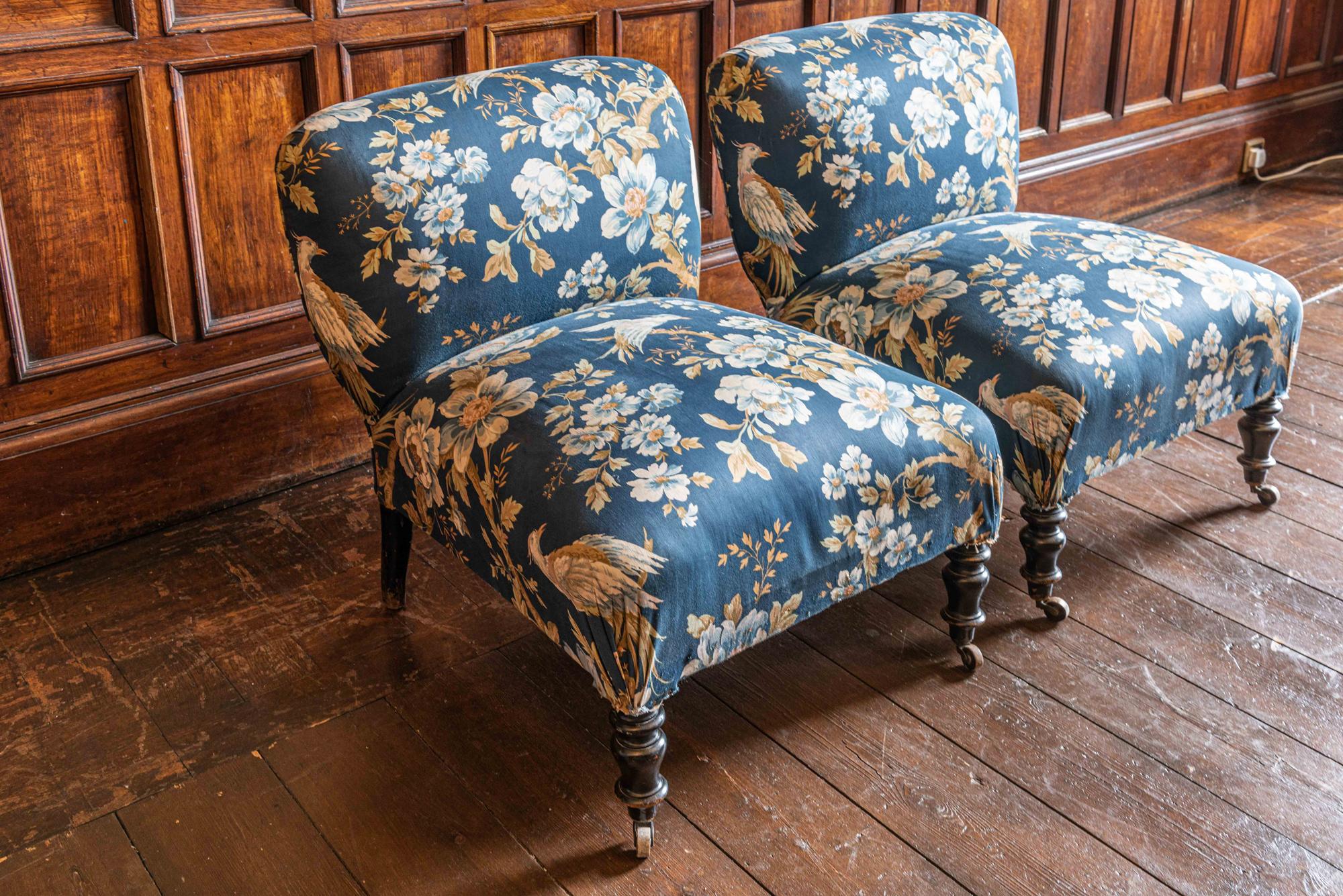 Wood 19th Century Pair of Ebonized Napoleon III Slipper Chairs
