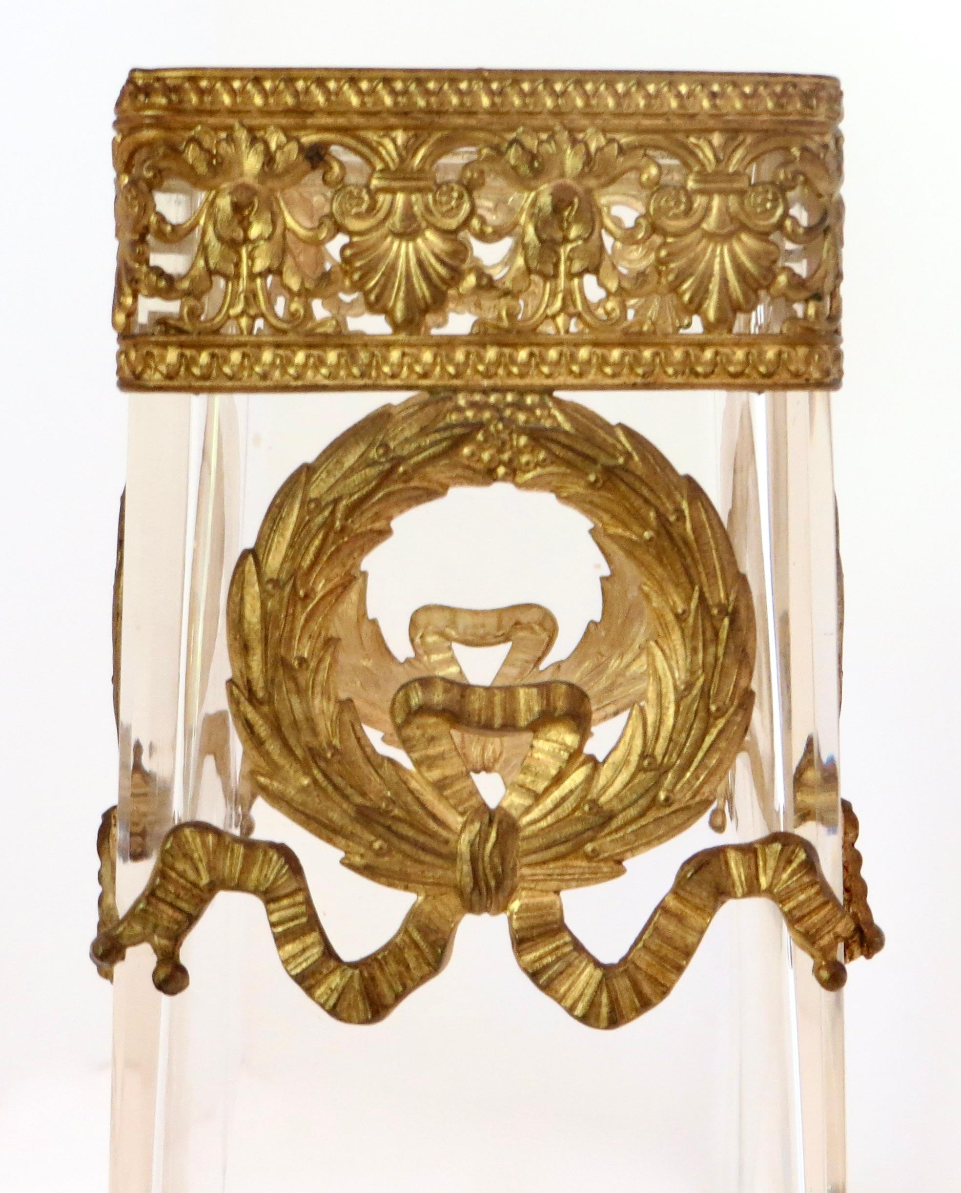XIX sec. Coppia di vasi dorati altamente decorati francesi CIRCA 1875. in vendita 6