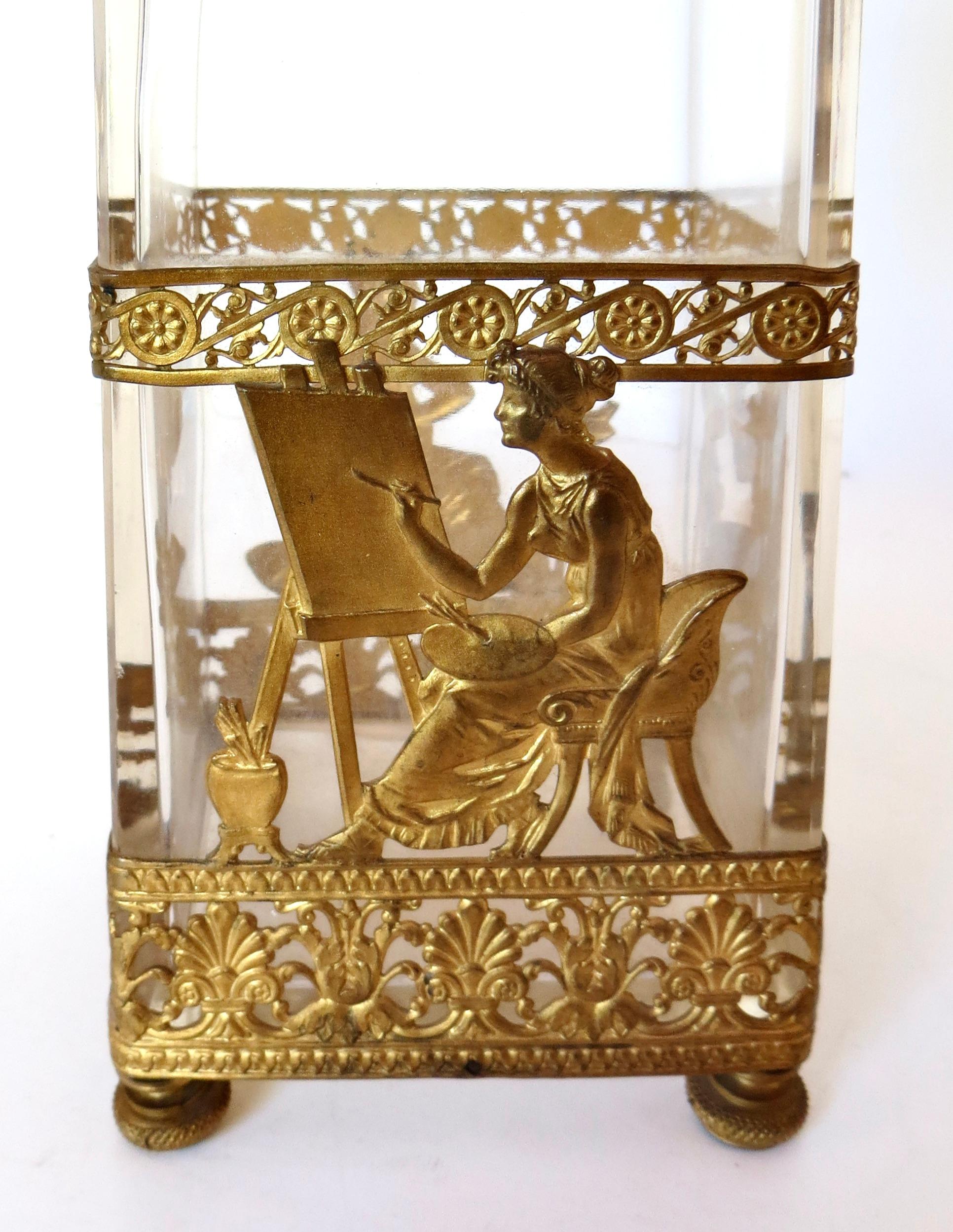 Cristallo XIX sec. Coppia di vasi dorati altamente decorati francesi CIRCA 1875. in vendita