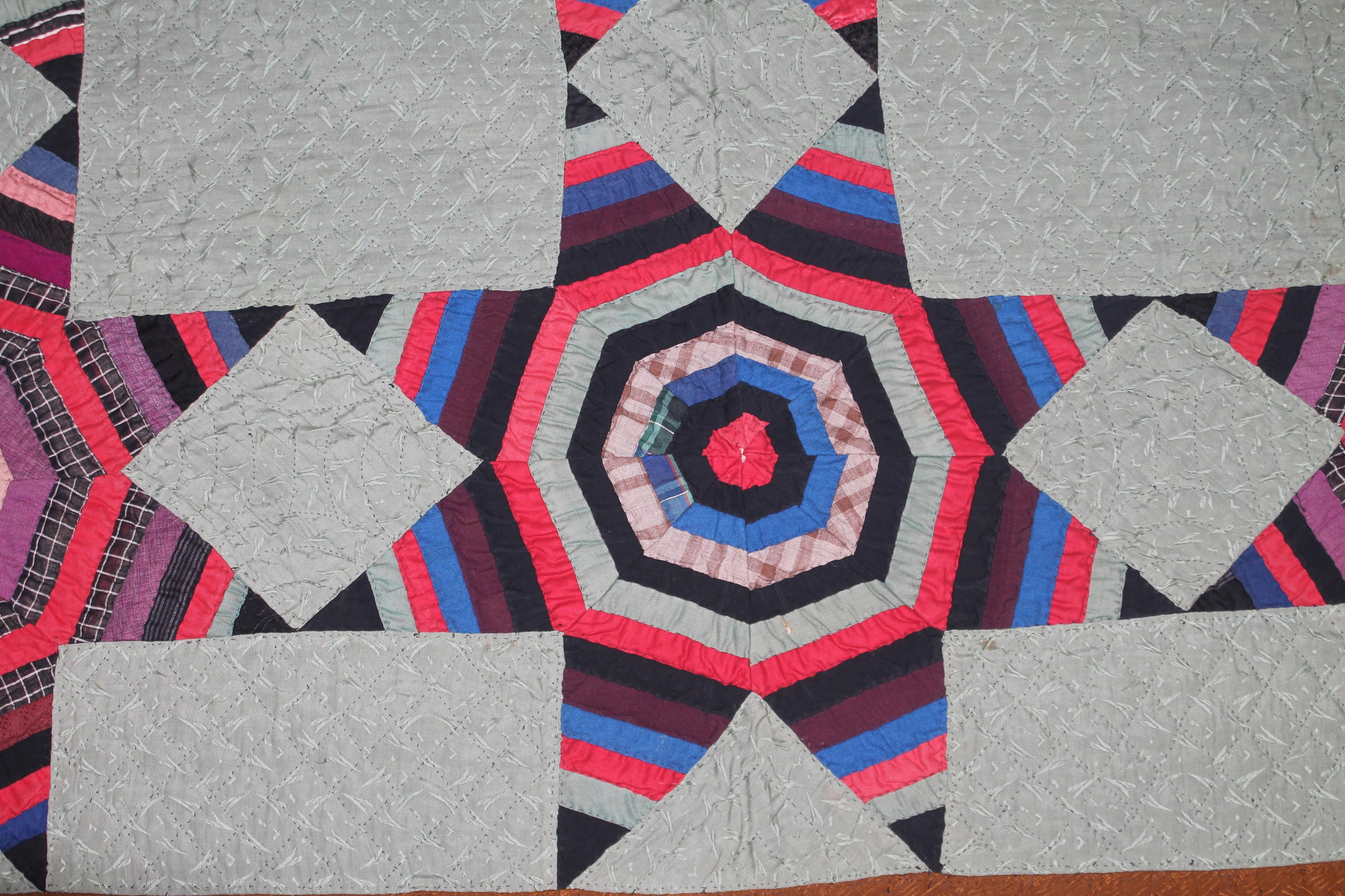 19th Century Pennsylvania Touching Stars Mennonite Quilt In Good Condition In Los Angeles, CA