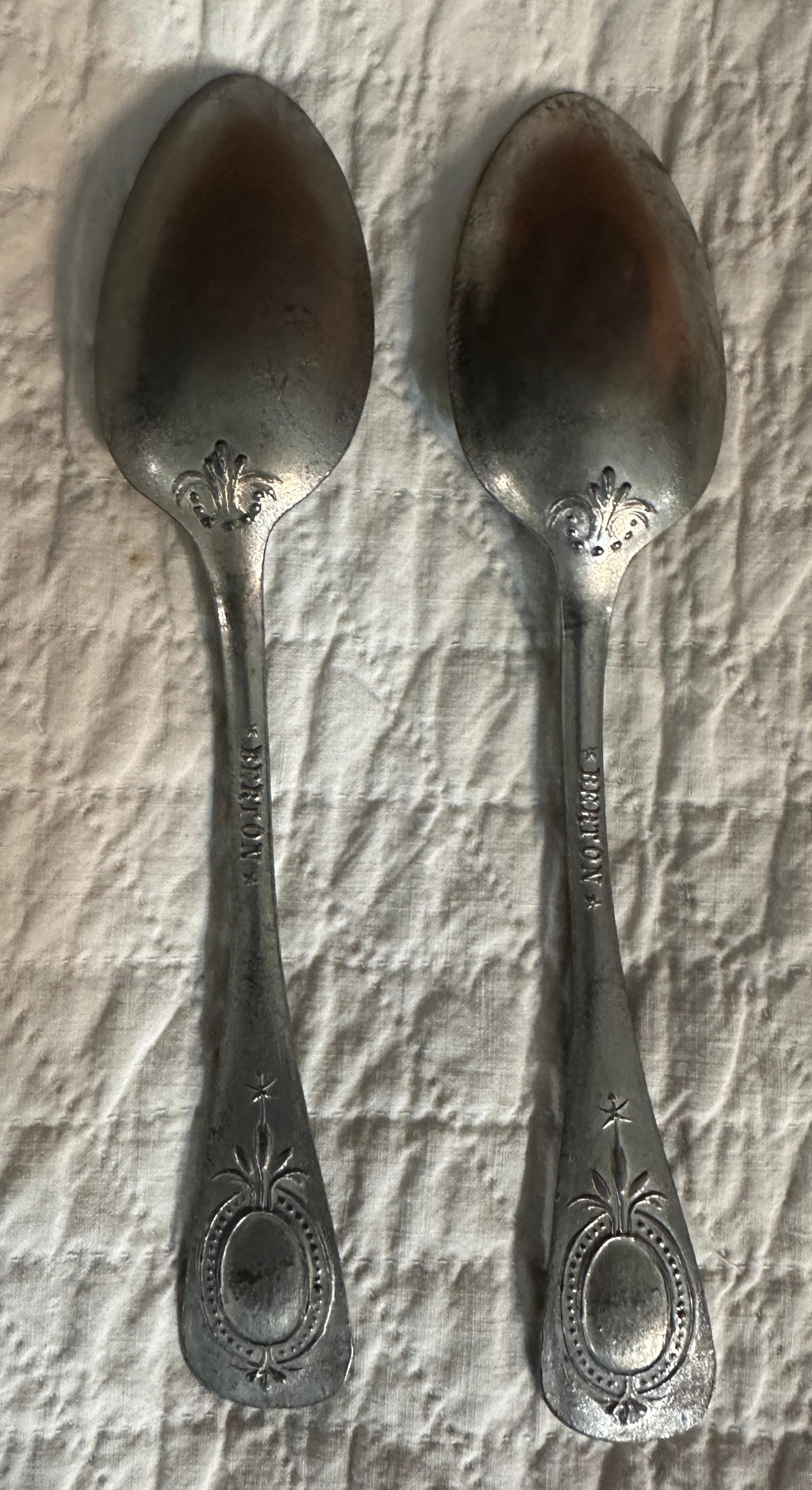 This complete set of ten pewter large spoons.The condition is very good.Very rare to find a complete set of matching pewter spoons.